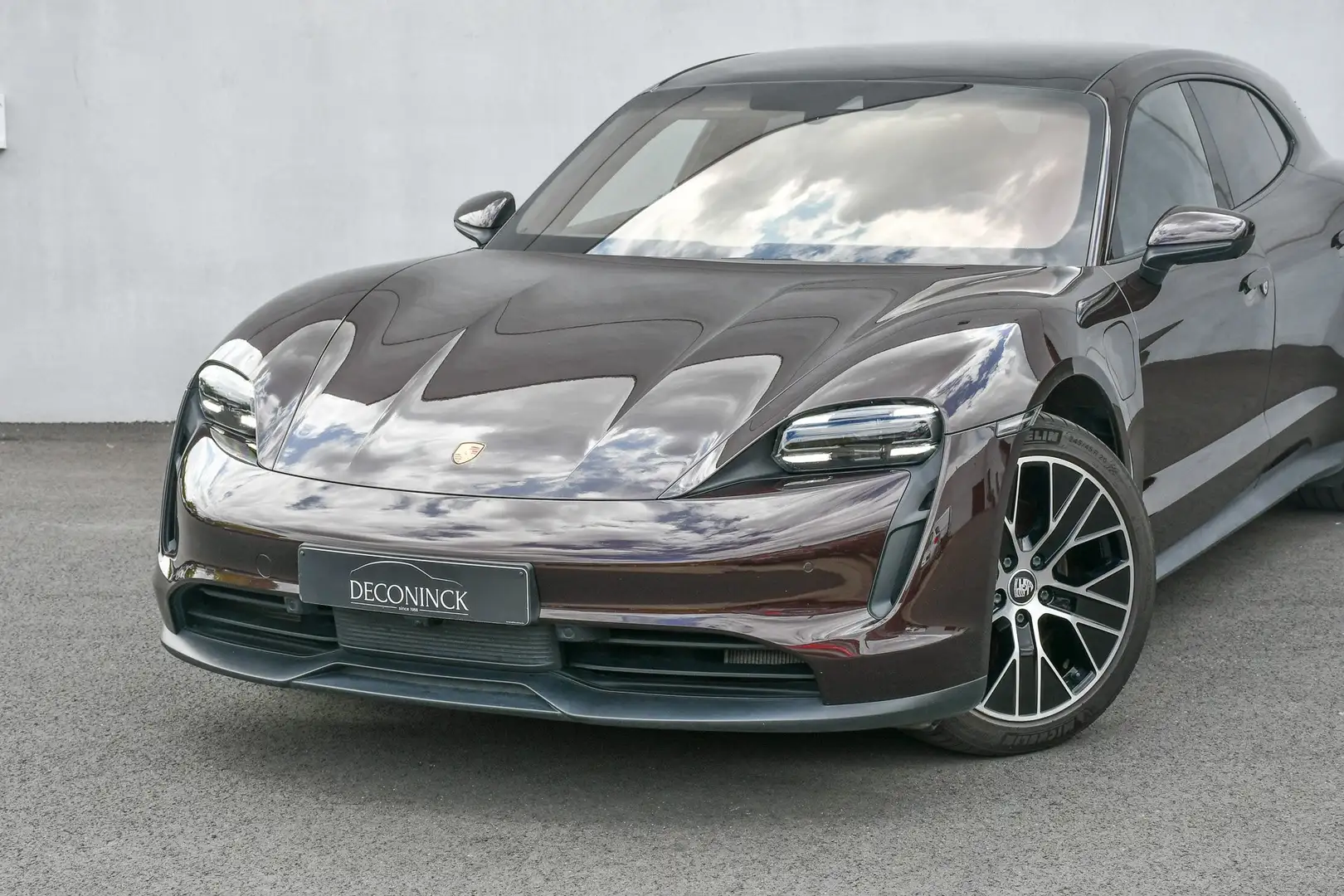 Porsche Taycan 4S SPORT TURISMO*360*BOSE*MEMORY*PANO*SPORT CHRONO Brown - 2