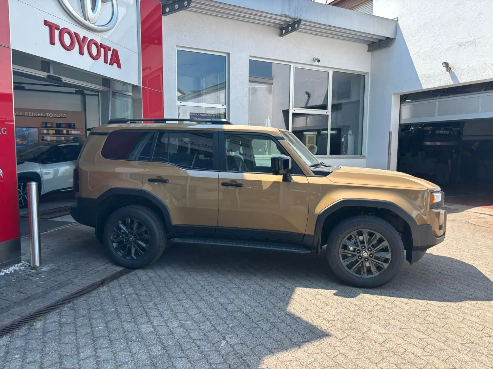 도요타 Toyota Land Cruiser Land Cruiser Station 2026 베이지 사진 7