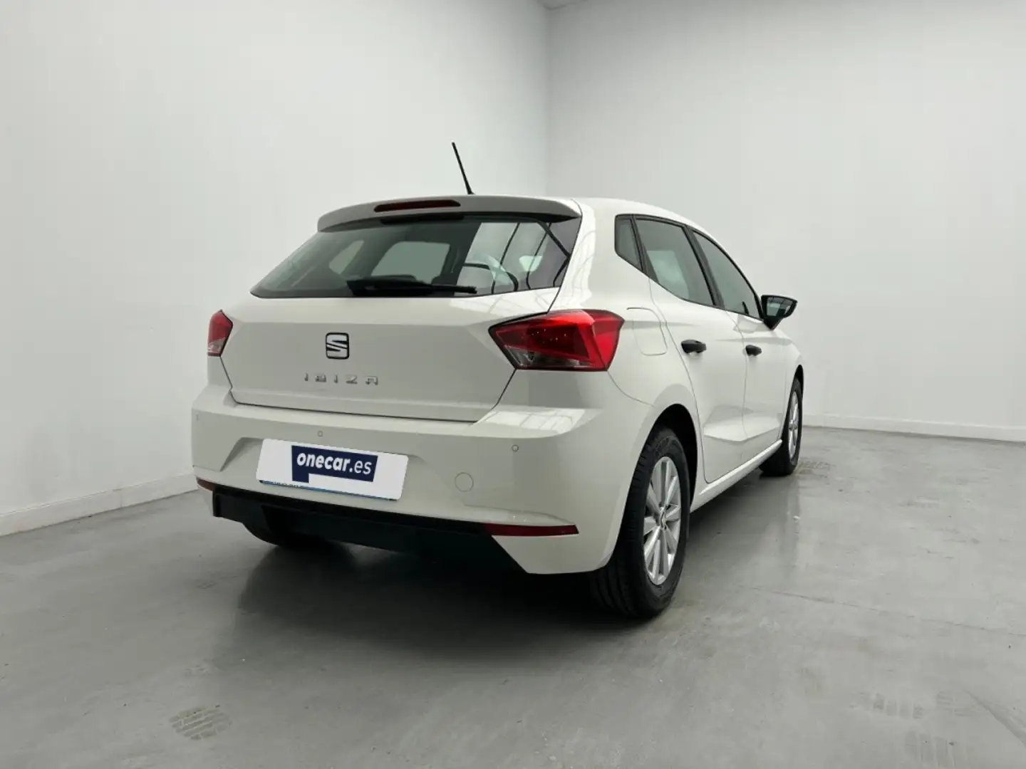 SEAT Ibiza 1.0 TSI REFERENCE 95CV 5P Wit - 2