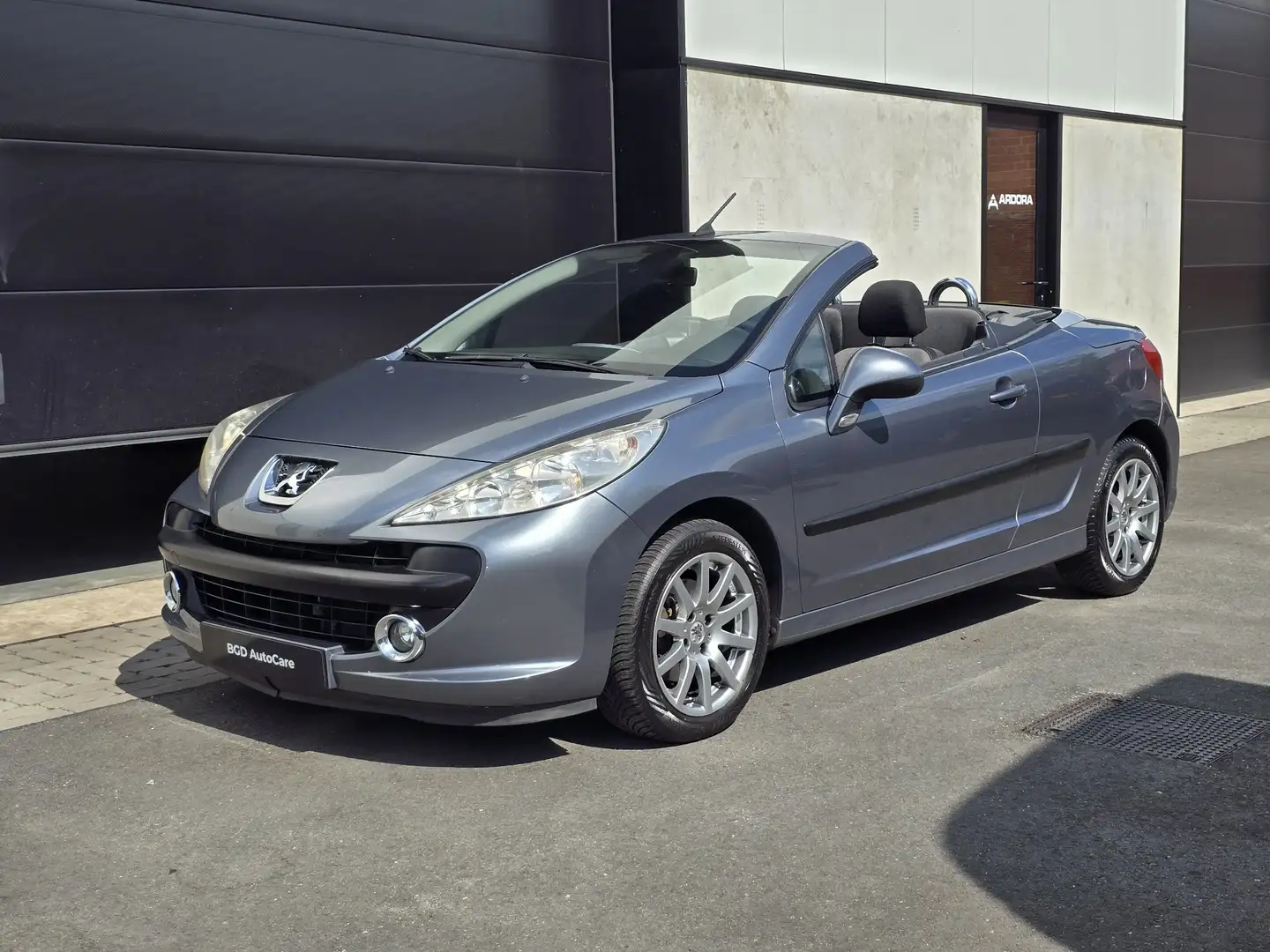 Peugeot 207 CC | 1.6 Benzine 120pk | Zeer nette staat! Gris - 1