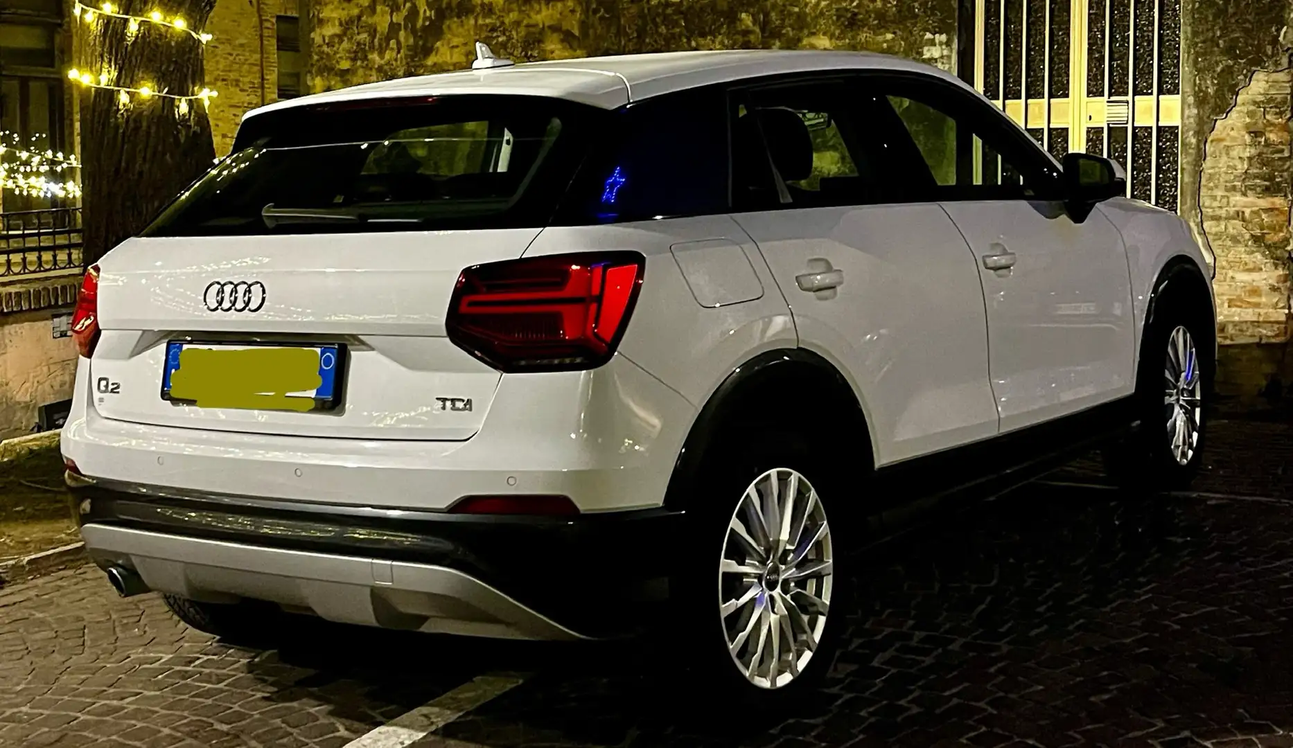 Audi Q2 1.6 tdi Business Bianco - 2