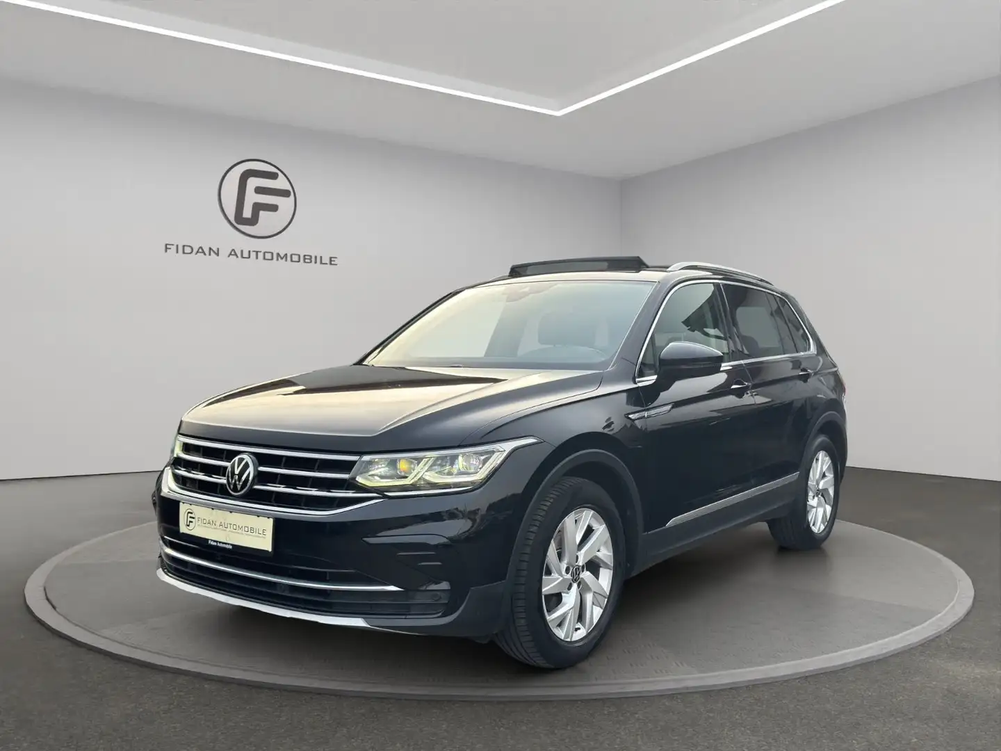 Volkswagen Tiguan Elegance*Virtual*Pano*Matrix*AHK*App*ACC* Schwarz - 1