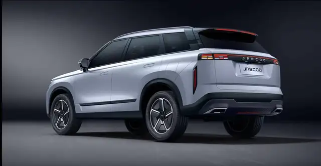 Jaecoo J7 view 3