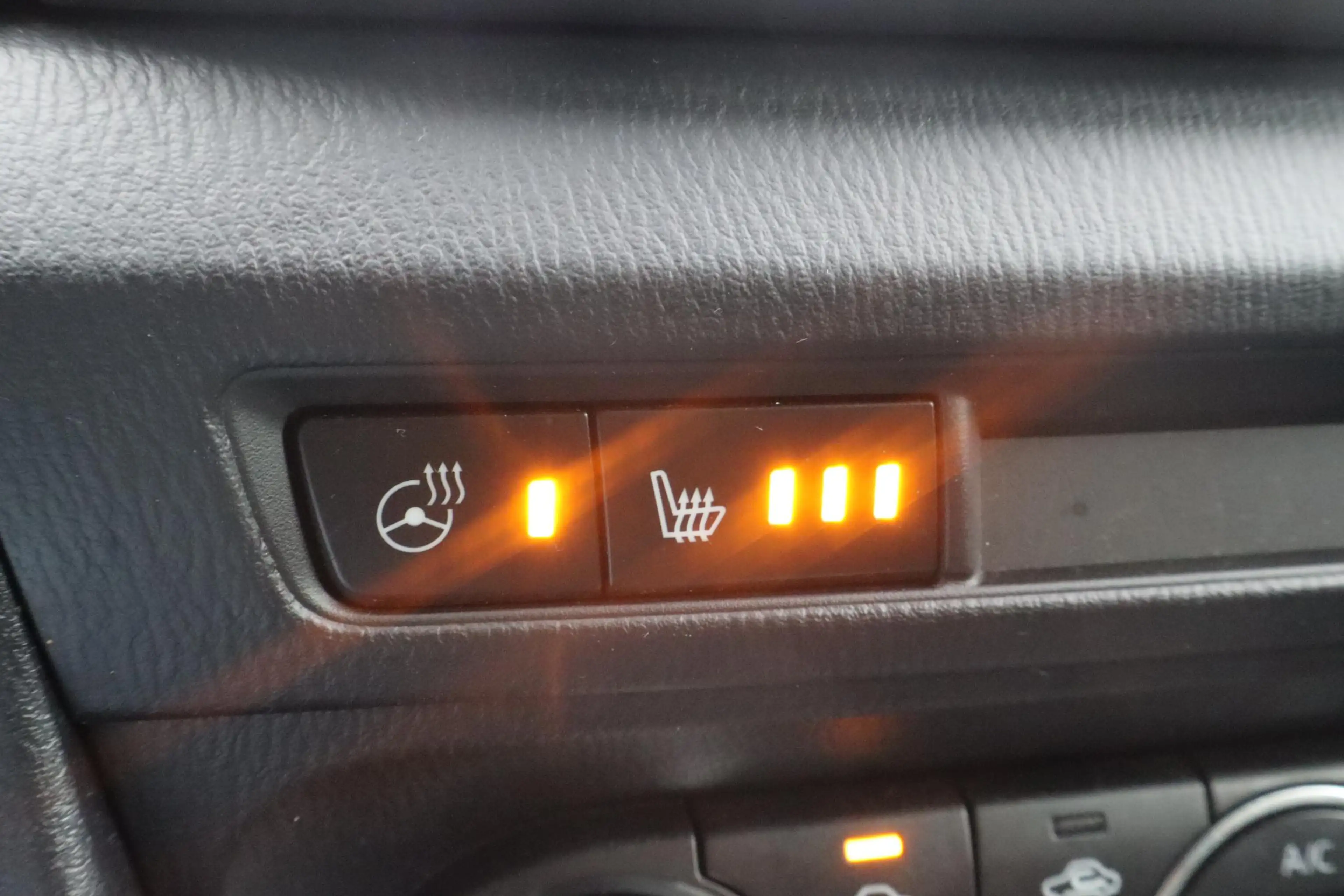 Mazda 3 2.0 SkyActiv-G 120 TS+ | Navigatie | Stoel-stuur v — photo 10