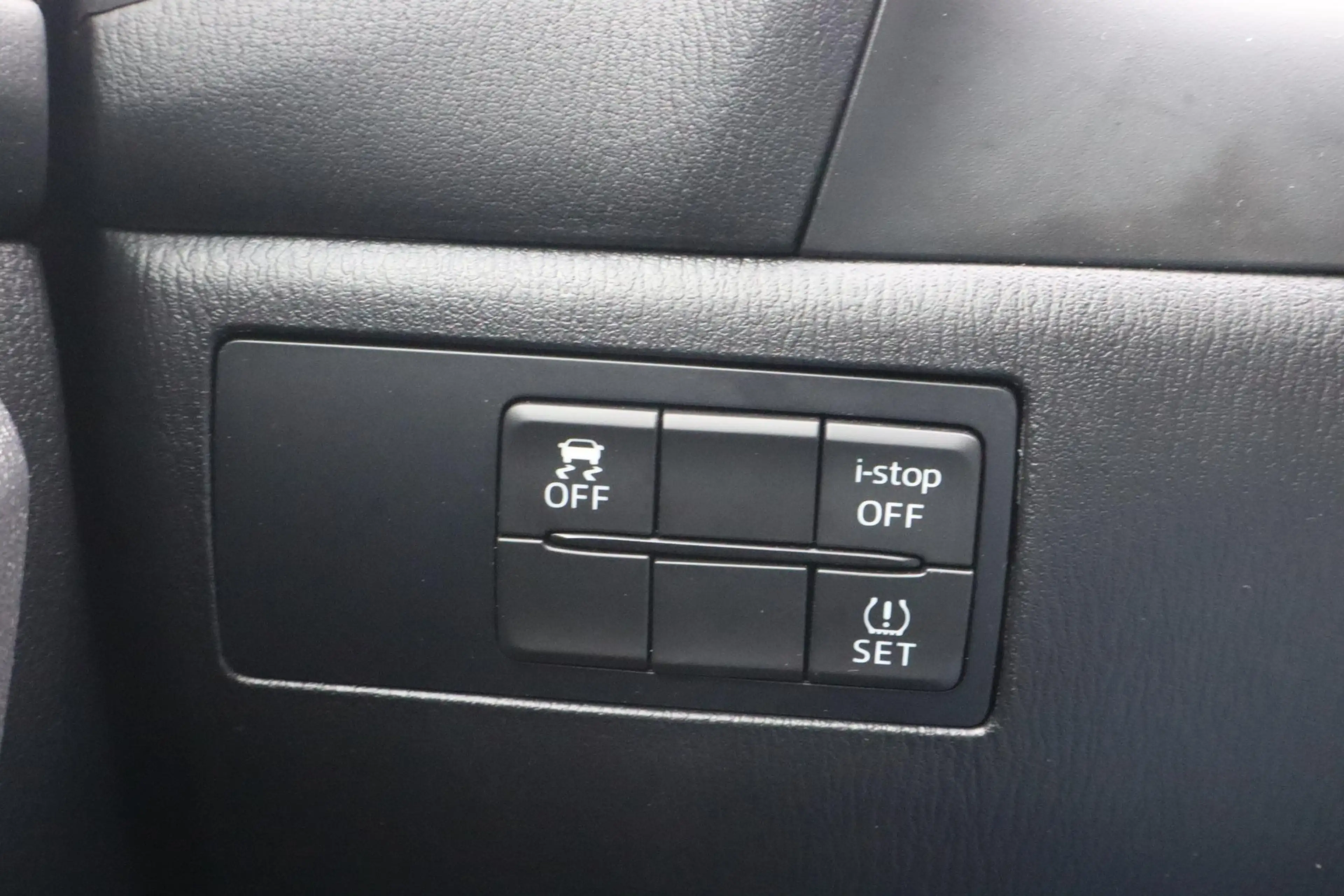 Mazda 3 2.0 SkyActiv-G 120 TS+ | Navigatie | Stoel-stuur v — photo 18
