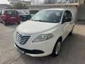 Lancia Ypsilon Ypsilon  0.9 t.air ecochic metano 80cv Weiß - thumbnail 1