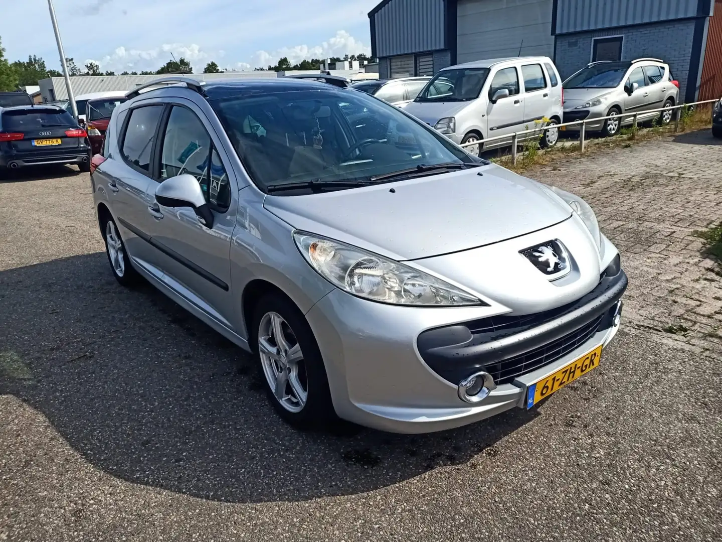 Peugeot 207 SW 1.6 VTi XS Airco Bj:2008 NAP! Grijs - 2