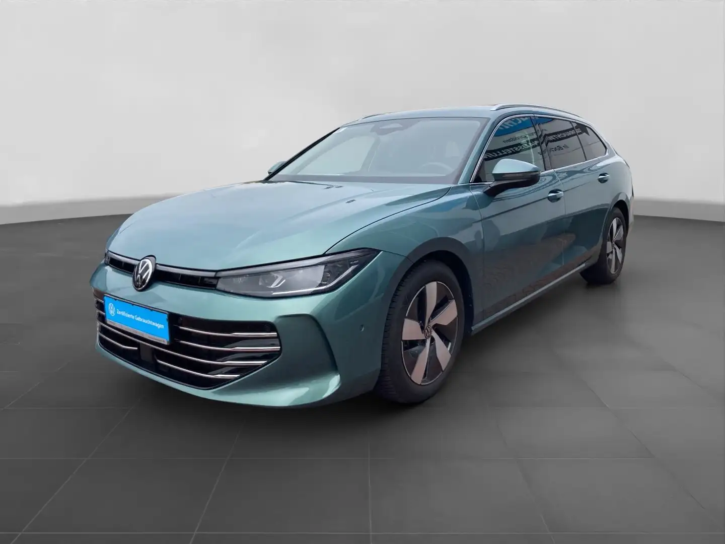 Volkswagen Passat Variant 2.0 TDI DSG ELEGANCE IQ.LIGHT AHK Grün - 2