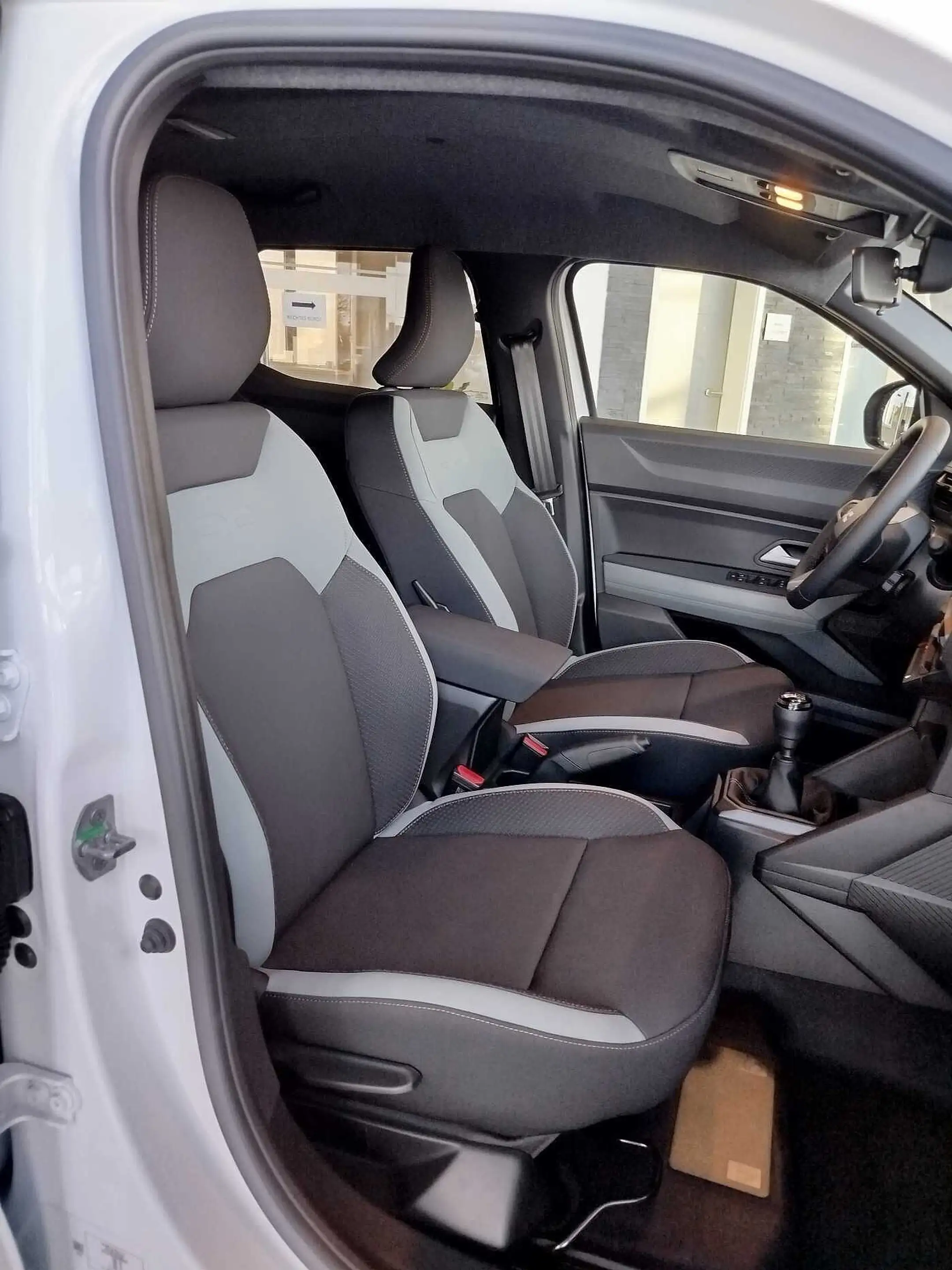 Dacia Duster Extreme TCe 130 AHK+WINTERPAK+CITYPAK — photo 10
