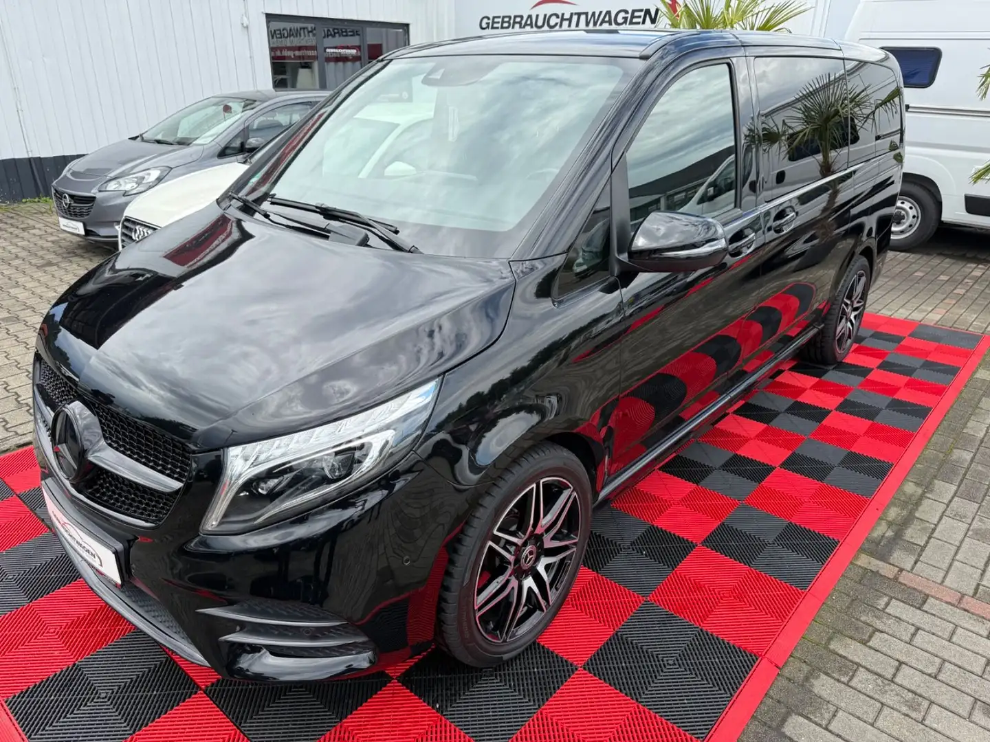 Mercedes-Benz V 300 Lang AVANTGARDE*AMG-Line*360° Kamera Schwarz - 2