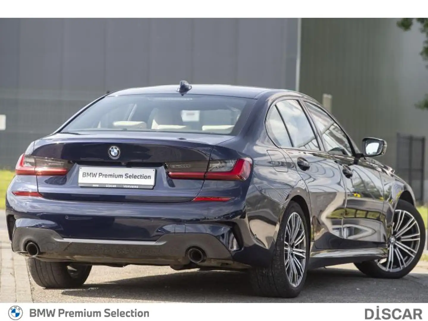 BMW 318 Kit M Sport BMW 318i Berline Kit M Sport Bleu - 2