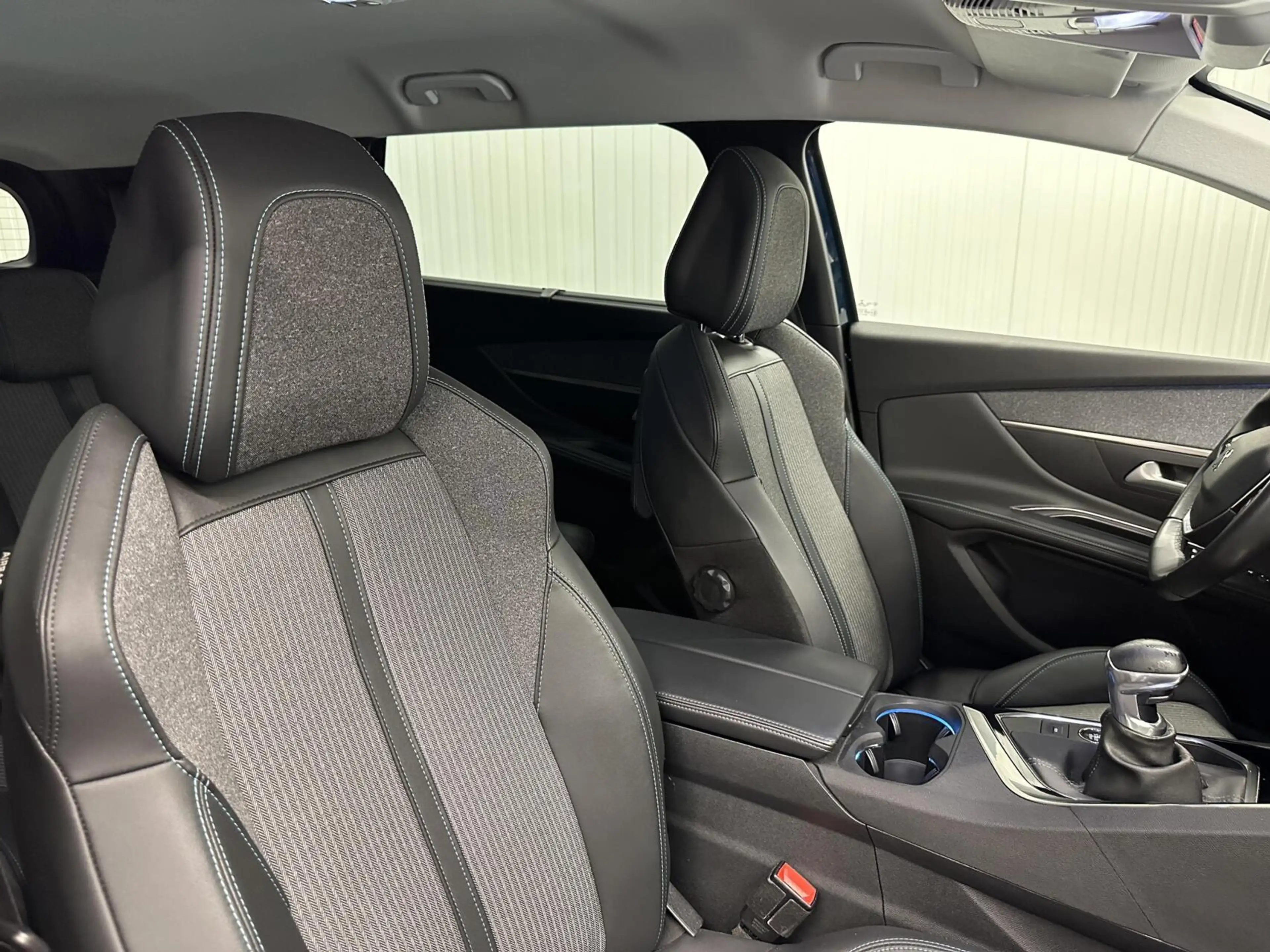 Peugeot 5008 1.2 PureTech Blue Lease Allure TREKHAAK CAMERA LM — photo 15