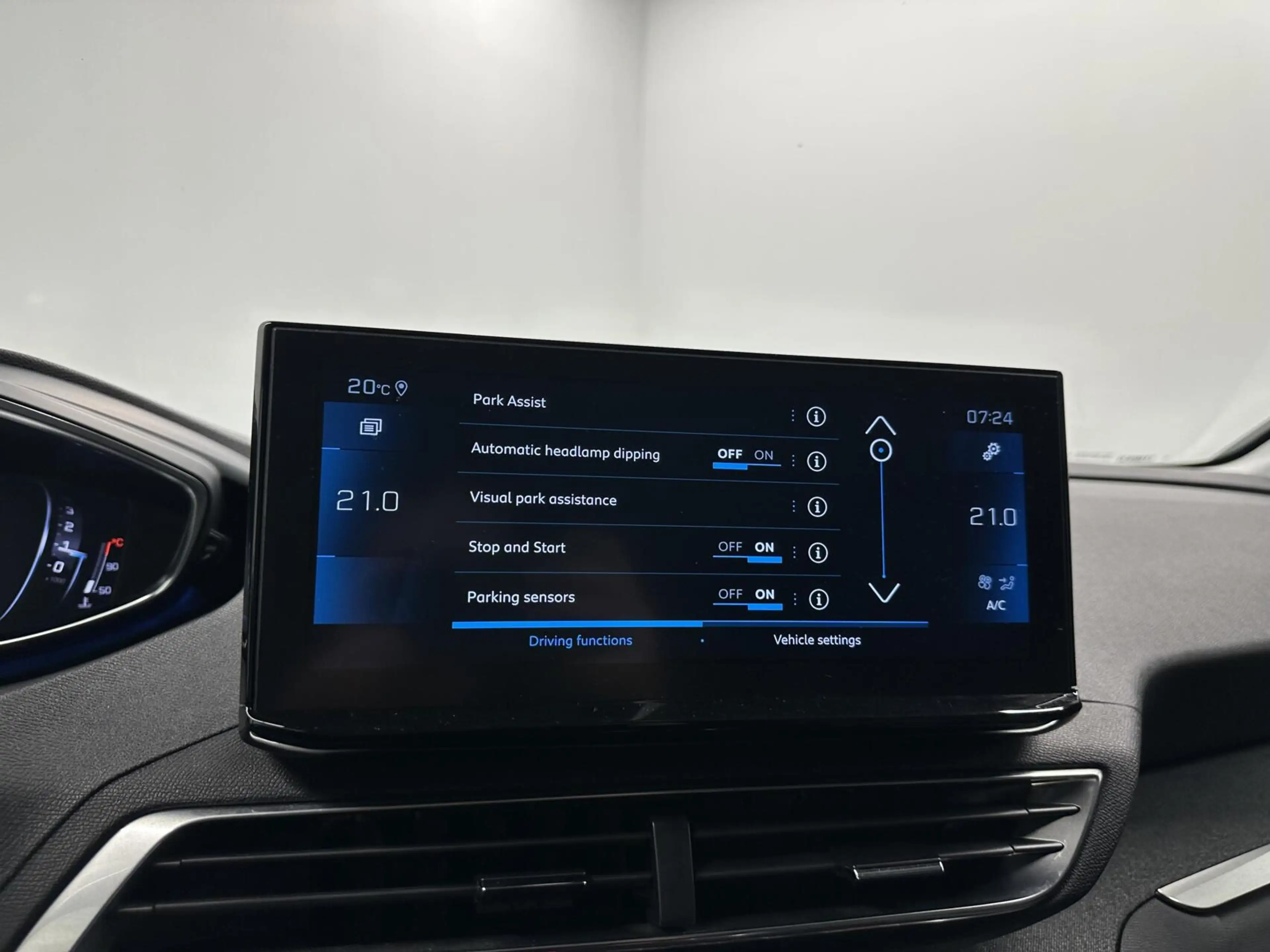 Peugeot 5008 1.2 PureTech Blue Lease Allure TREKHAAK CAMERA LM — photo 42