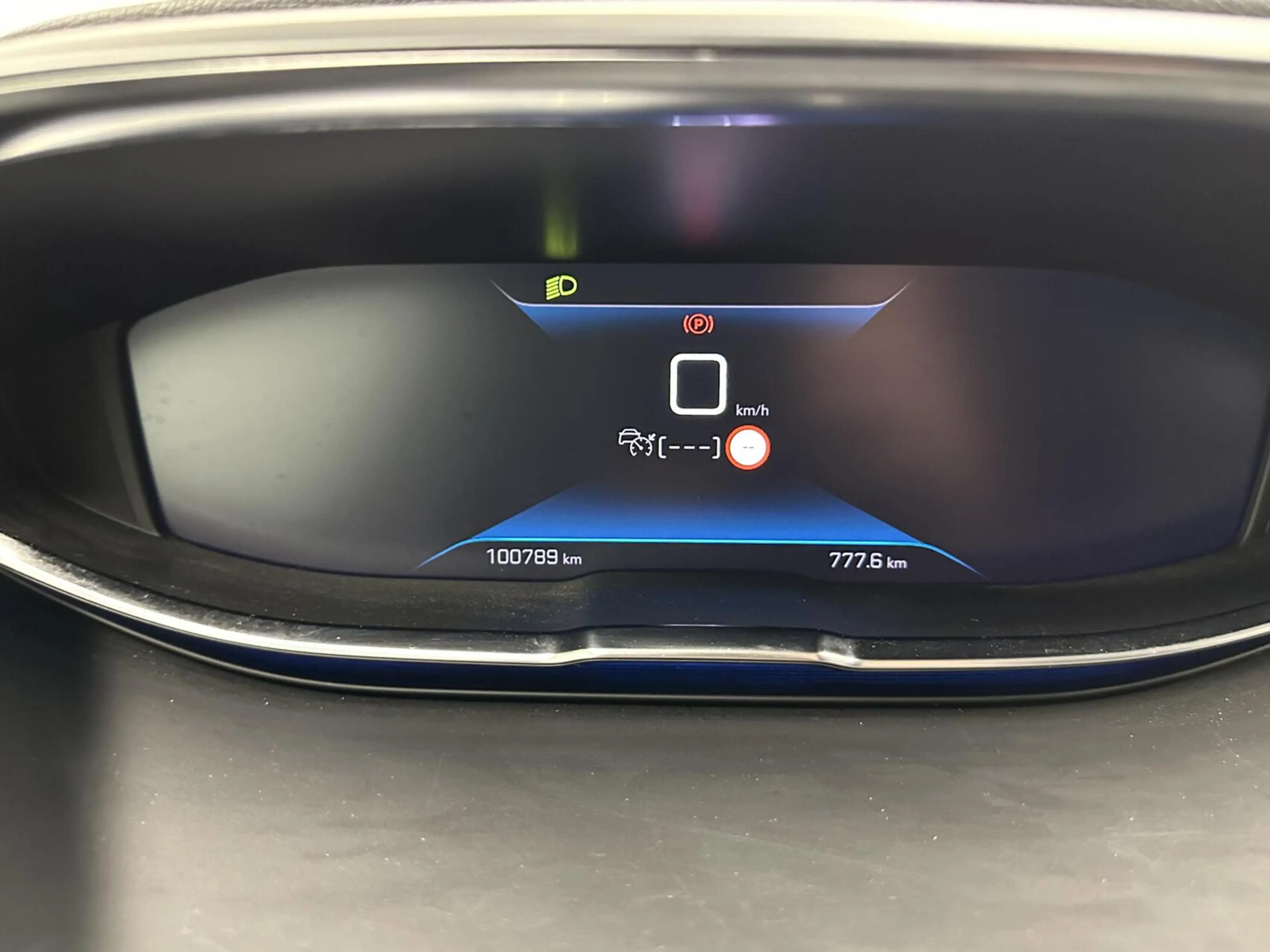 Peugeot 5008 1.2 PureTech Blue Lease Allure TREKHAAK CAMERA LM — photo 34