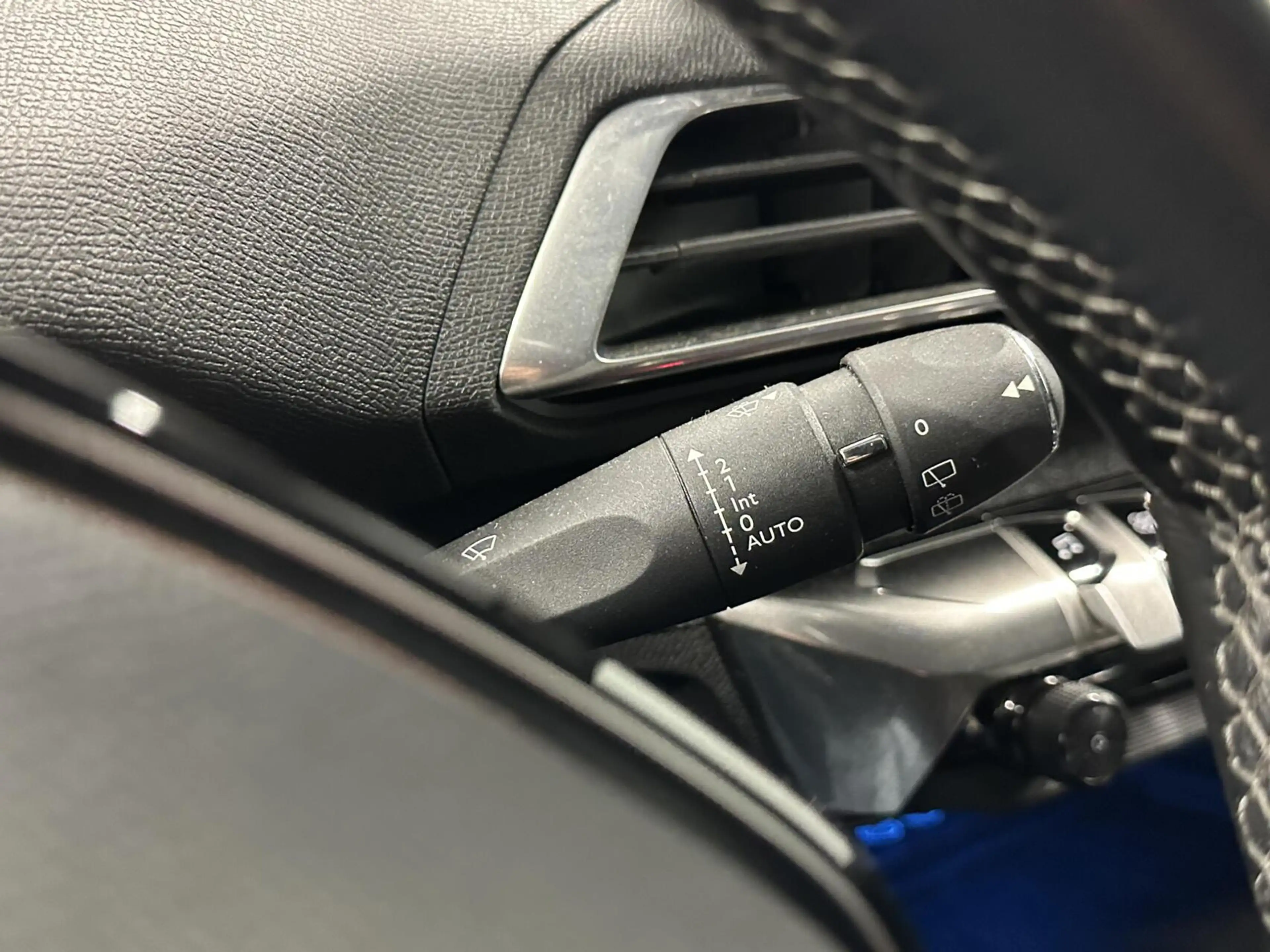 Peugeot 5008 1.2 PureTech Blue Lease Allure TREKHAAK CAMERA LM — photo 27
