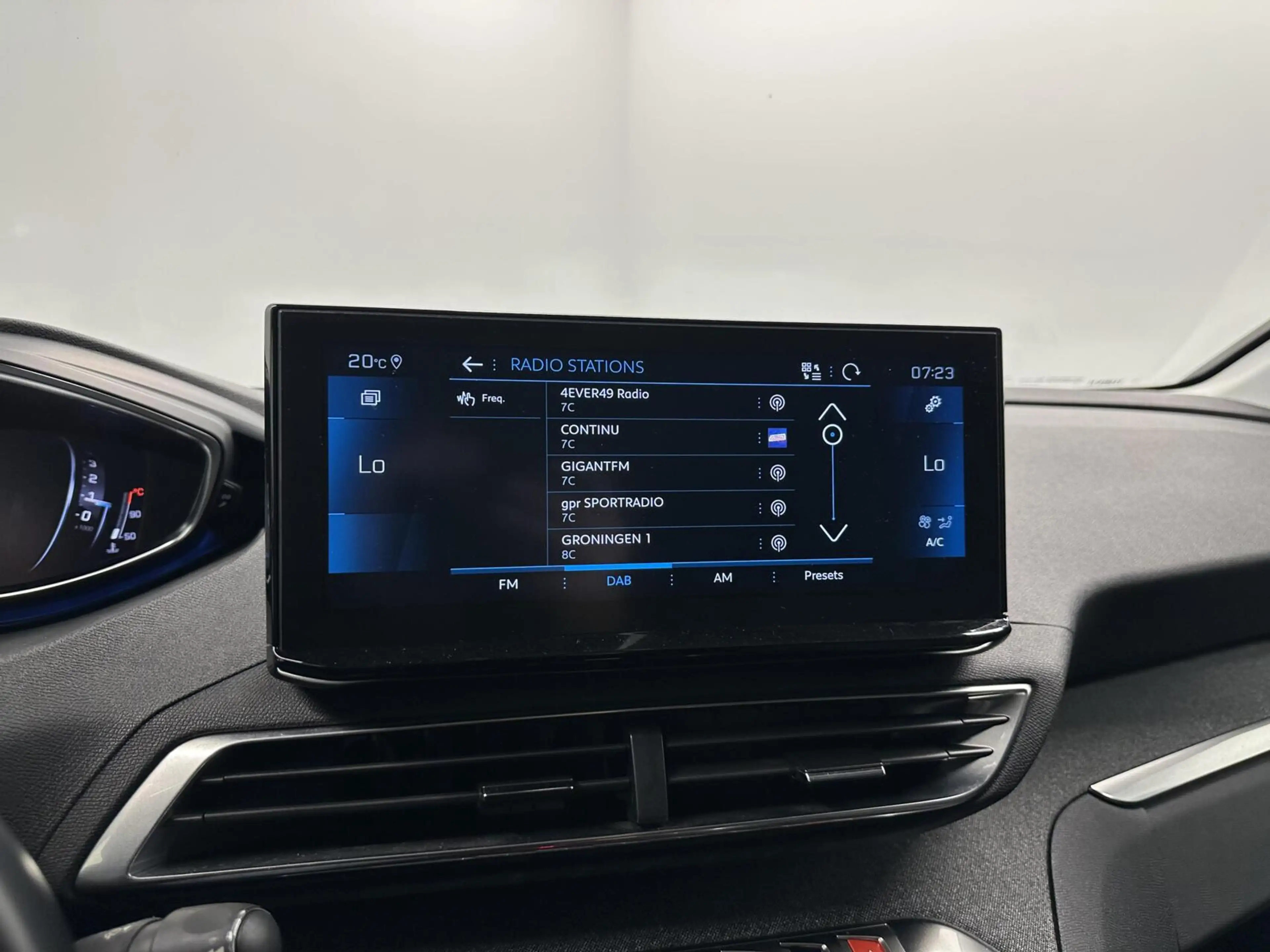 Peugeot 5008 1.2 PureTech Blue Lease Allure TREKHAAK CAMERA LM — photo 47