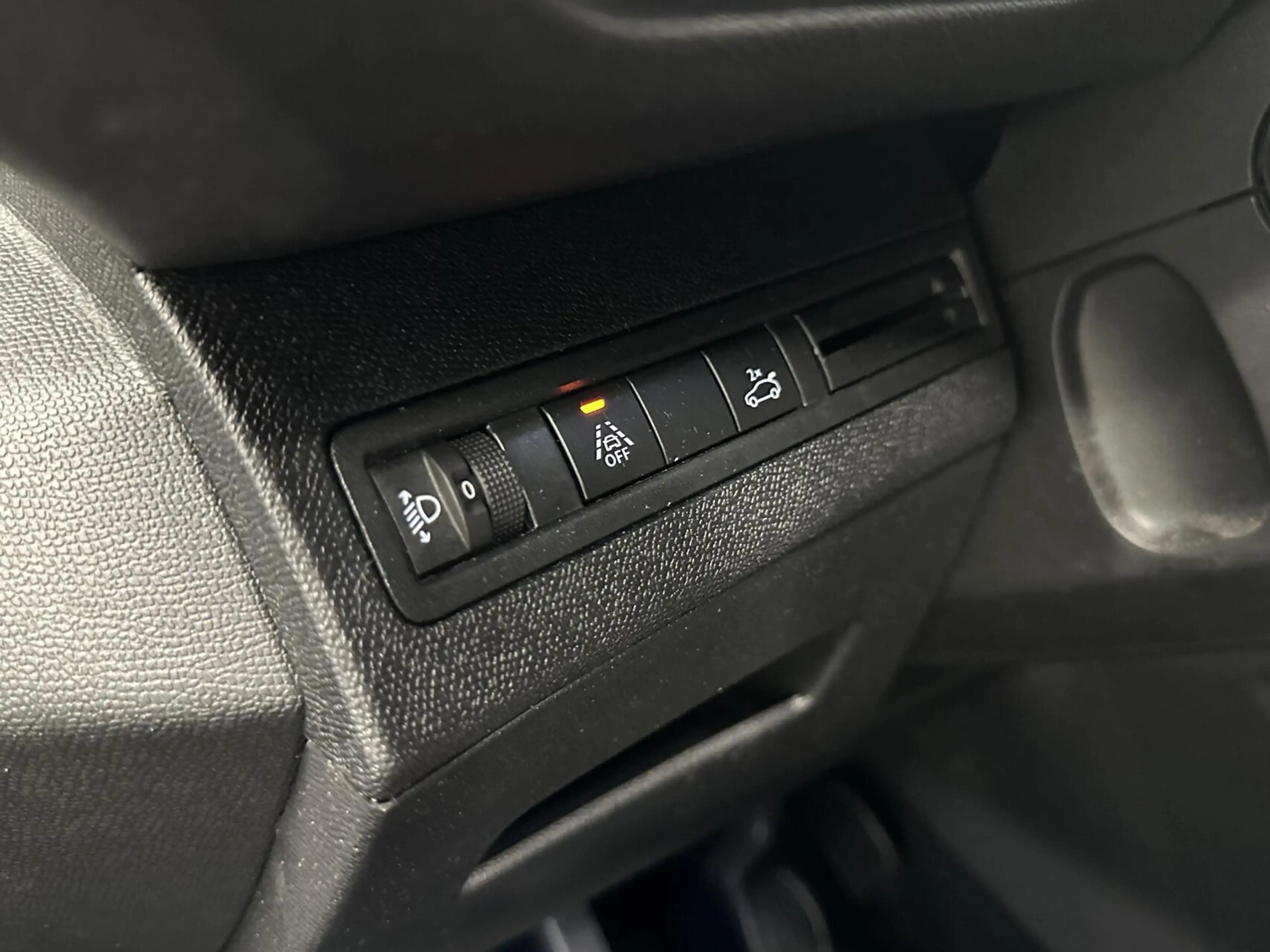Peugeot 5008 1.2 PureTech Blue Lease Allure TREKHAAK CAMERA LM — photo 21