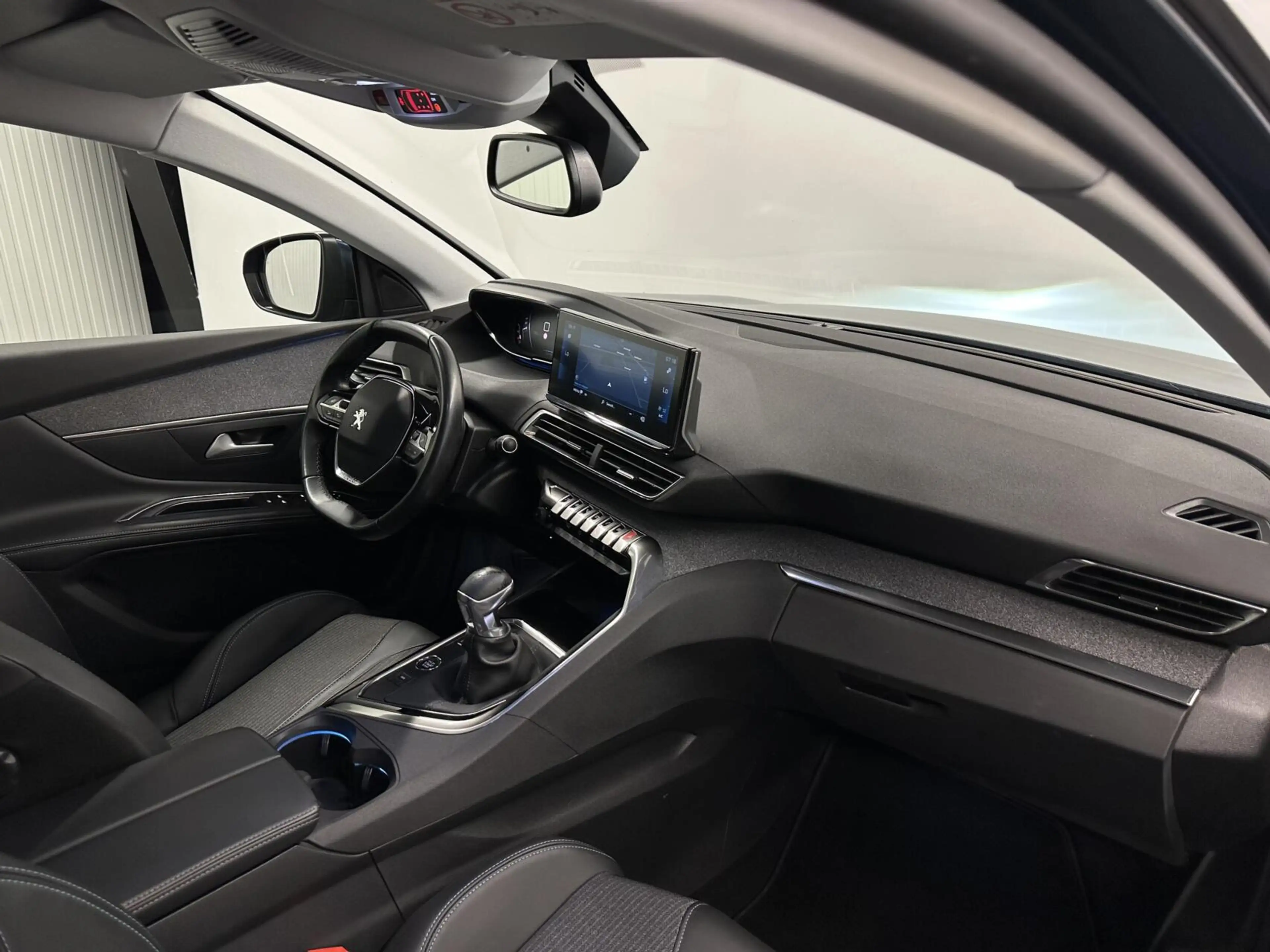 Peugeot 5008 1.2 PureTech Blue Lease Allure TREKHAAK CAMERA LM — photo 14