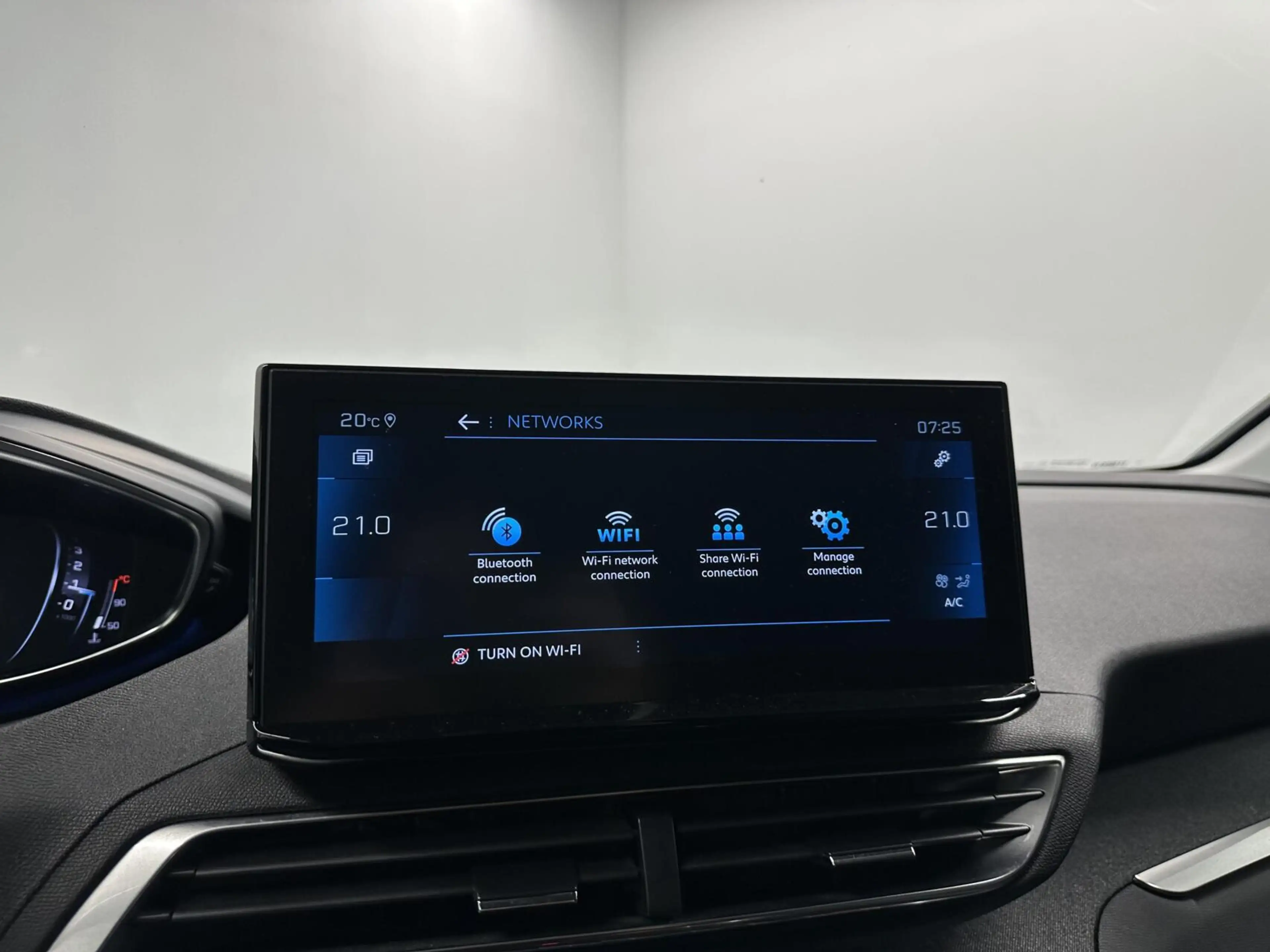 Peugeot 5008 1.2 PureTech Blue Lease Allure TREKHAAK CAMERA LM — photo 41