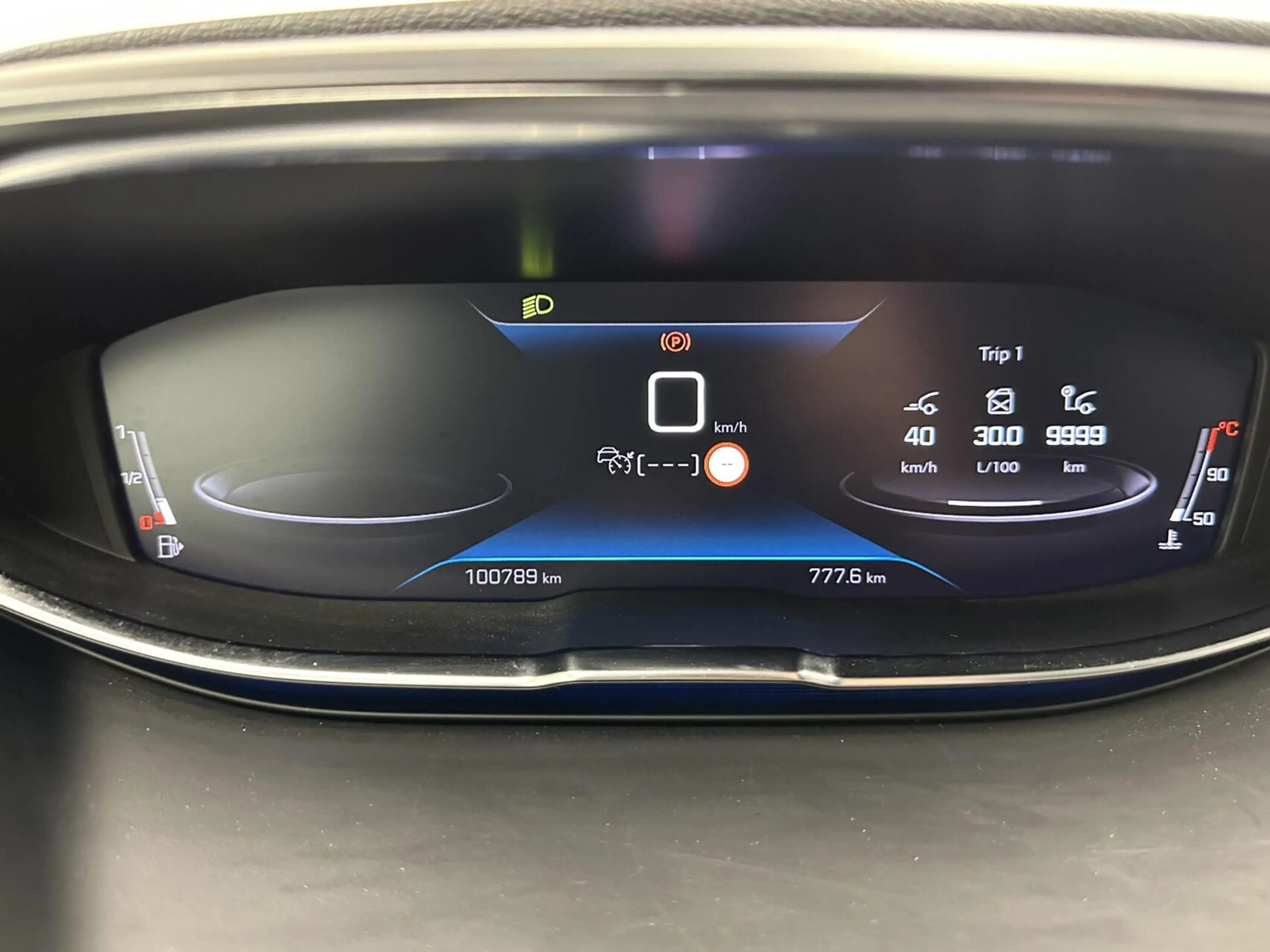 Peugeot 5008 1.2 PureTech Blue Lease Allure TREKHAAK CAMERA LM — photo 31