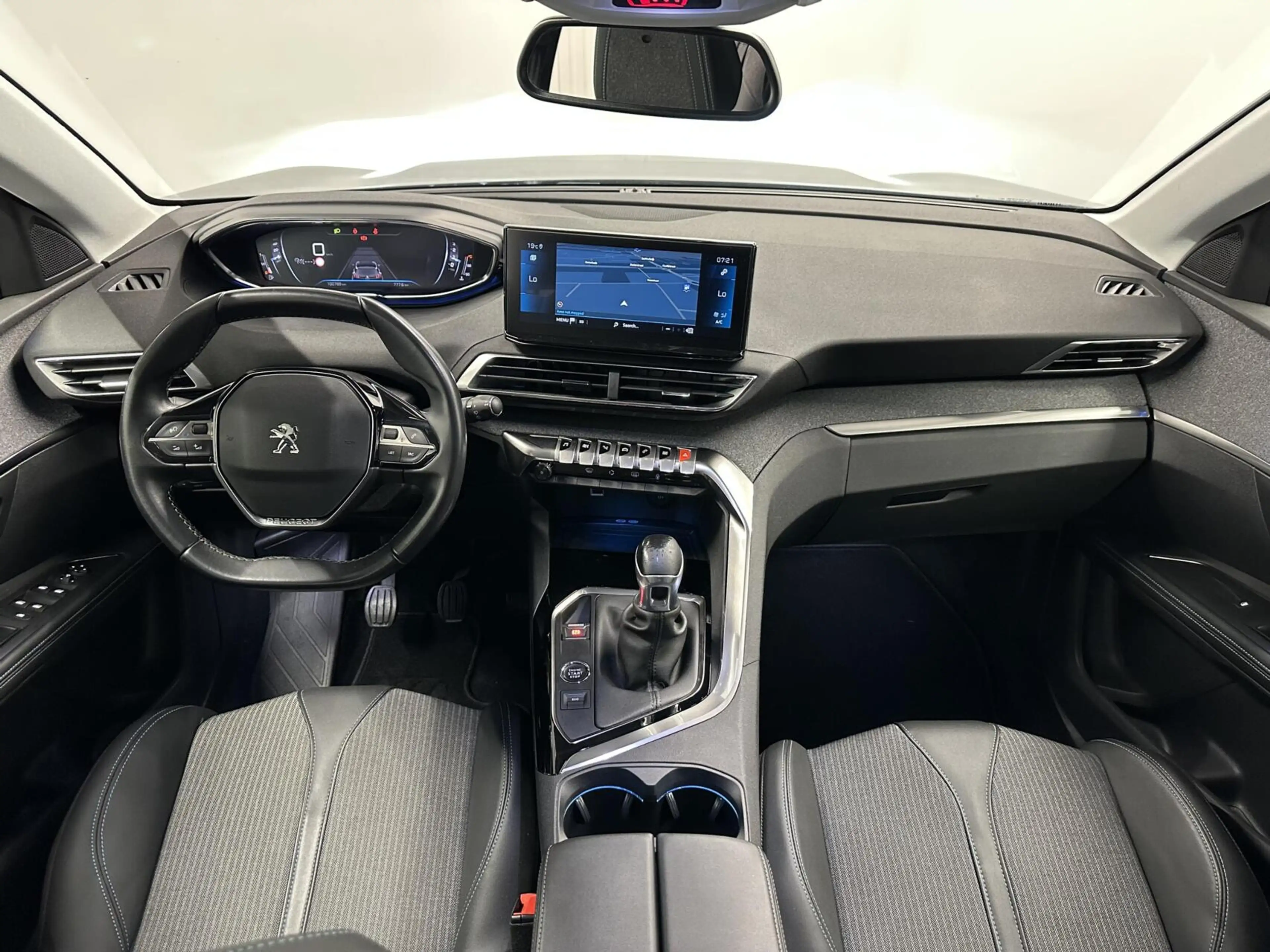 Peugeot 5008 1.2 PureTech Blue Lease Allure TREKHAAK CAMERA LM — photo 2
