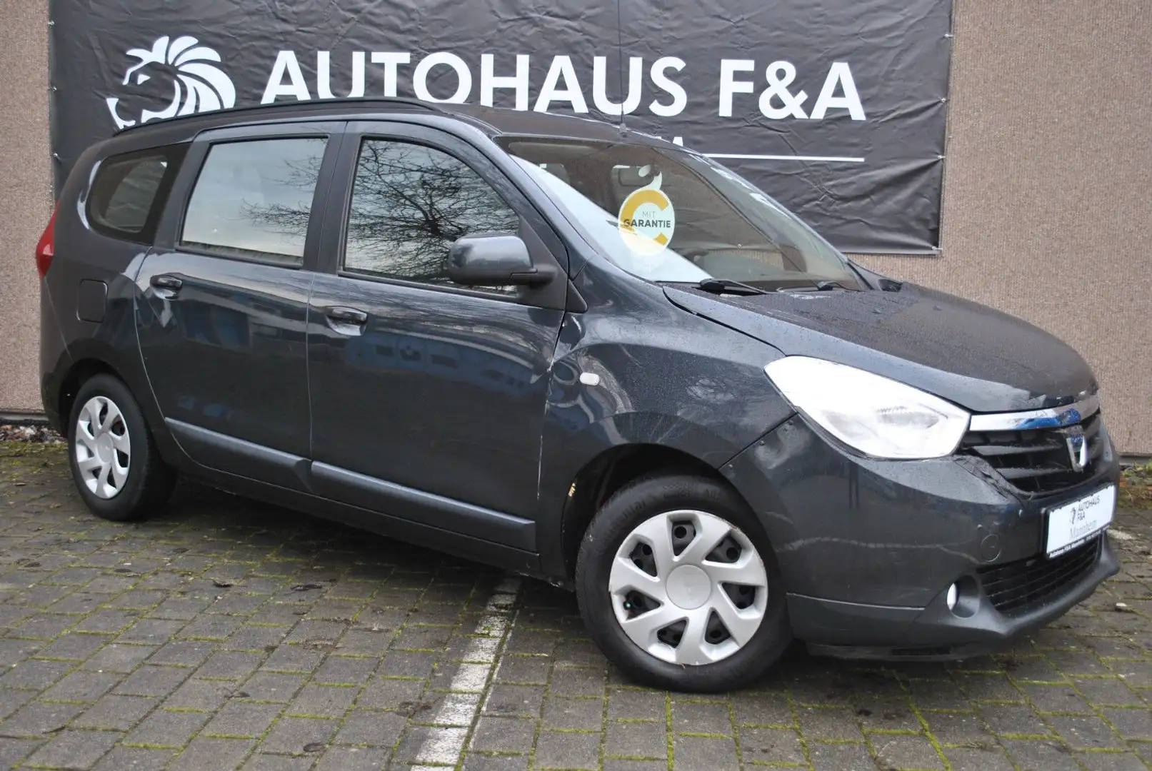 Dacia Lodgy Laureate LPG PDC KLIMA TEMP. TÜV 03/2026 - 2