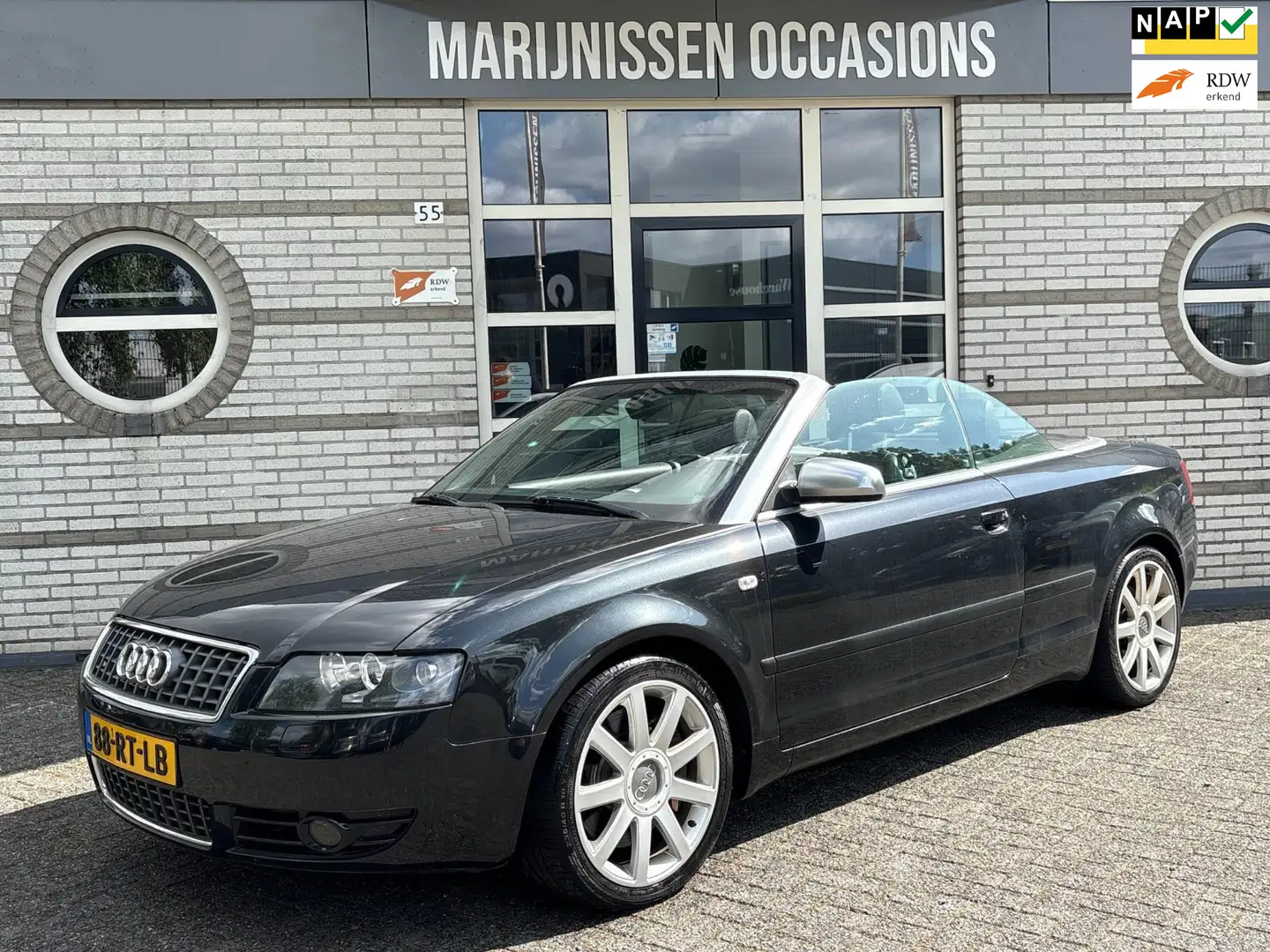 Audi S4 Cabriolet 4.2 V8 quattro "Leder,Navi,Cruise" Negru - 1