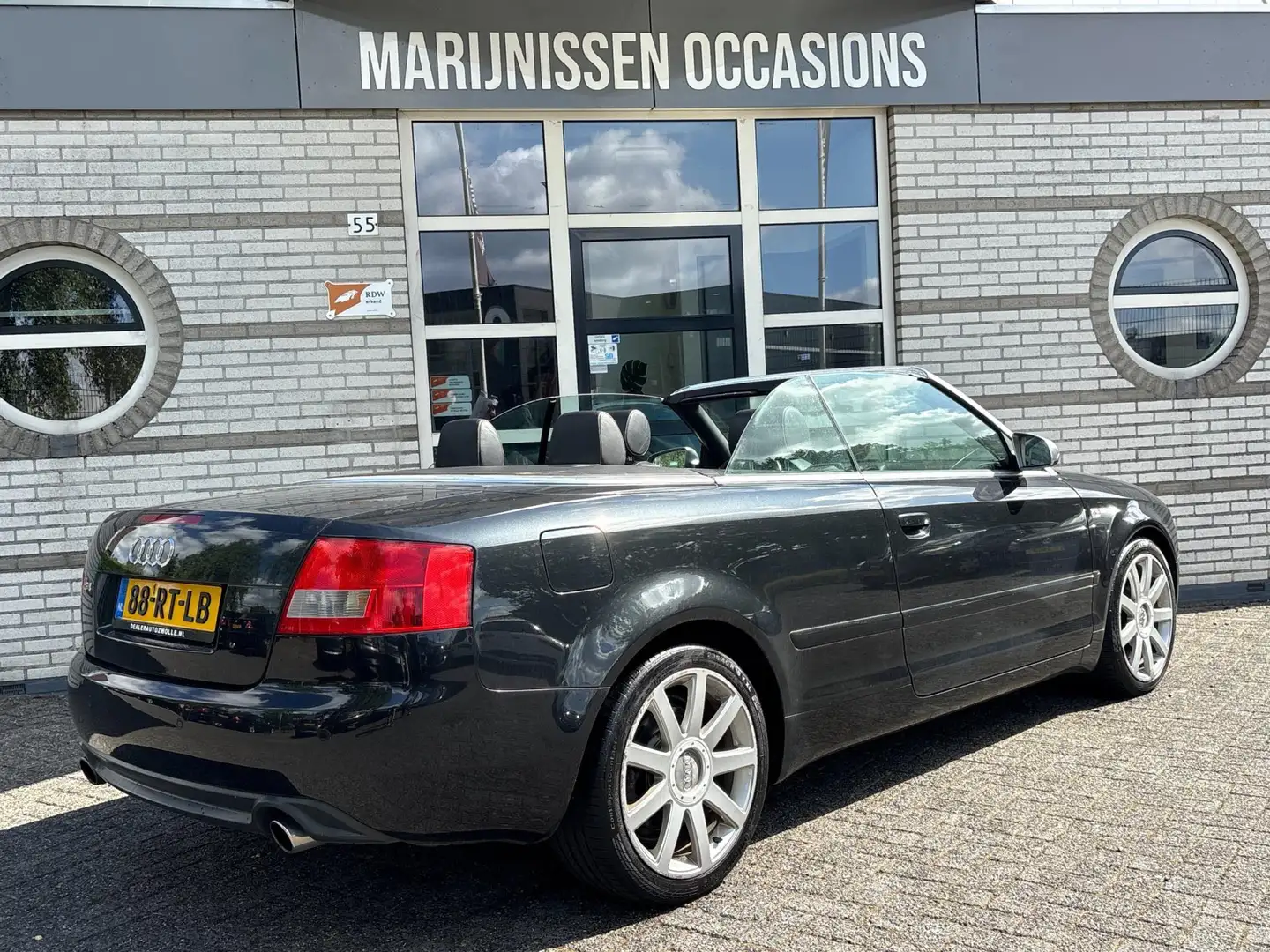 Audi S4 Cabriolet 4.2 V8 quattro "Leder,Navi,Cruise" Negru - 2