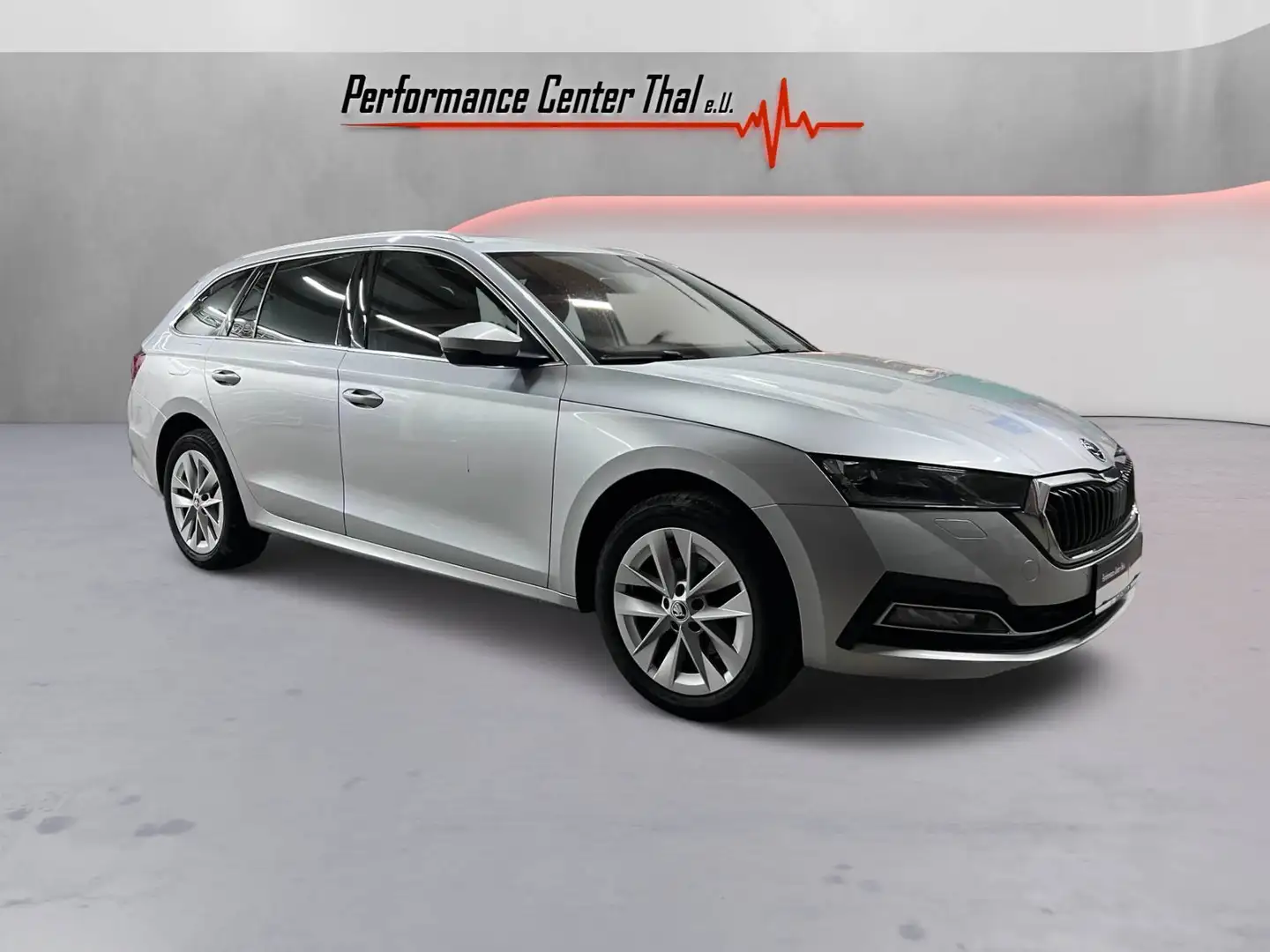 Skoda Octavia Style ACC AHK HeadUp Silber - 1