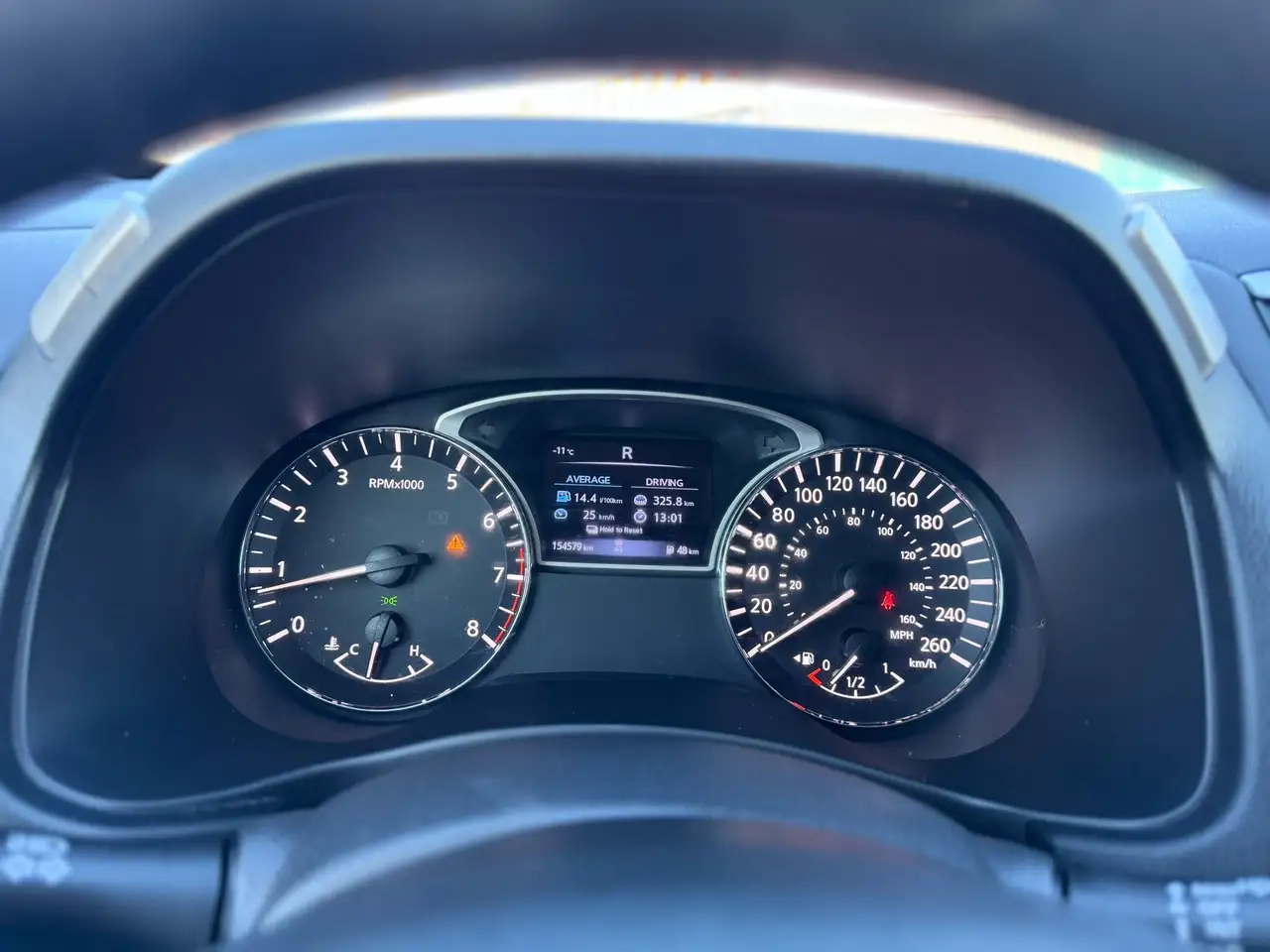 Nissan Pathfinder снимка Nissan Pathfinder