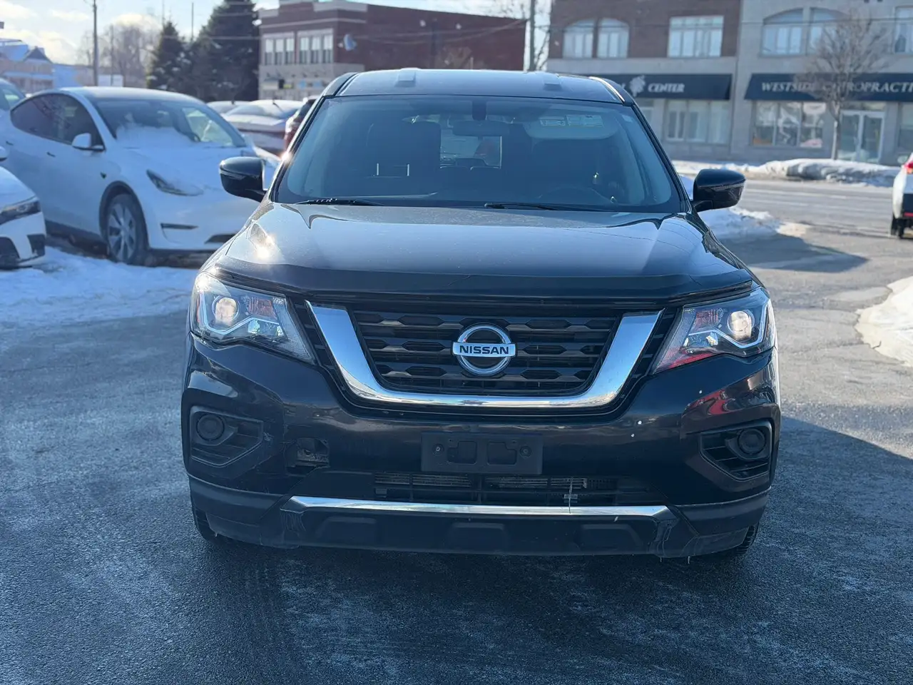 Nissan Pathfinder снимка Nissan Pathfinder