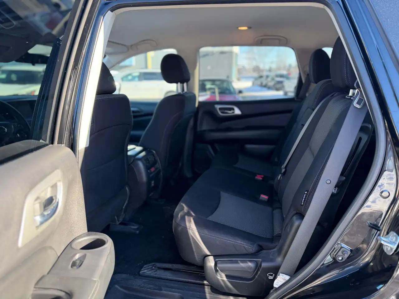Nissan Pathfinder снимка Nissan Pathfinder