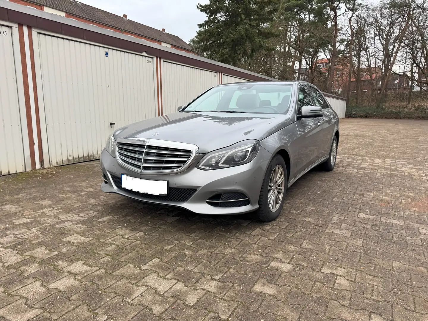 Mercedes-Benz E 250 *Standheizung Massagesitze Comand Grau - 1