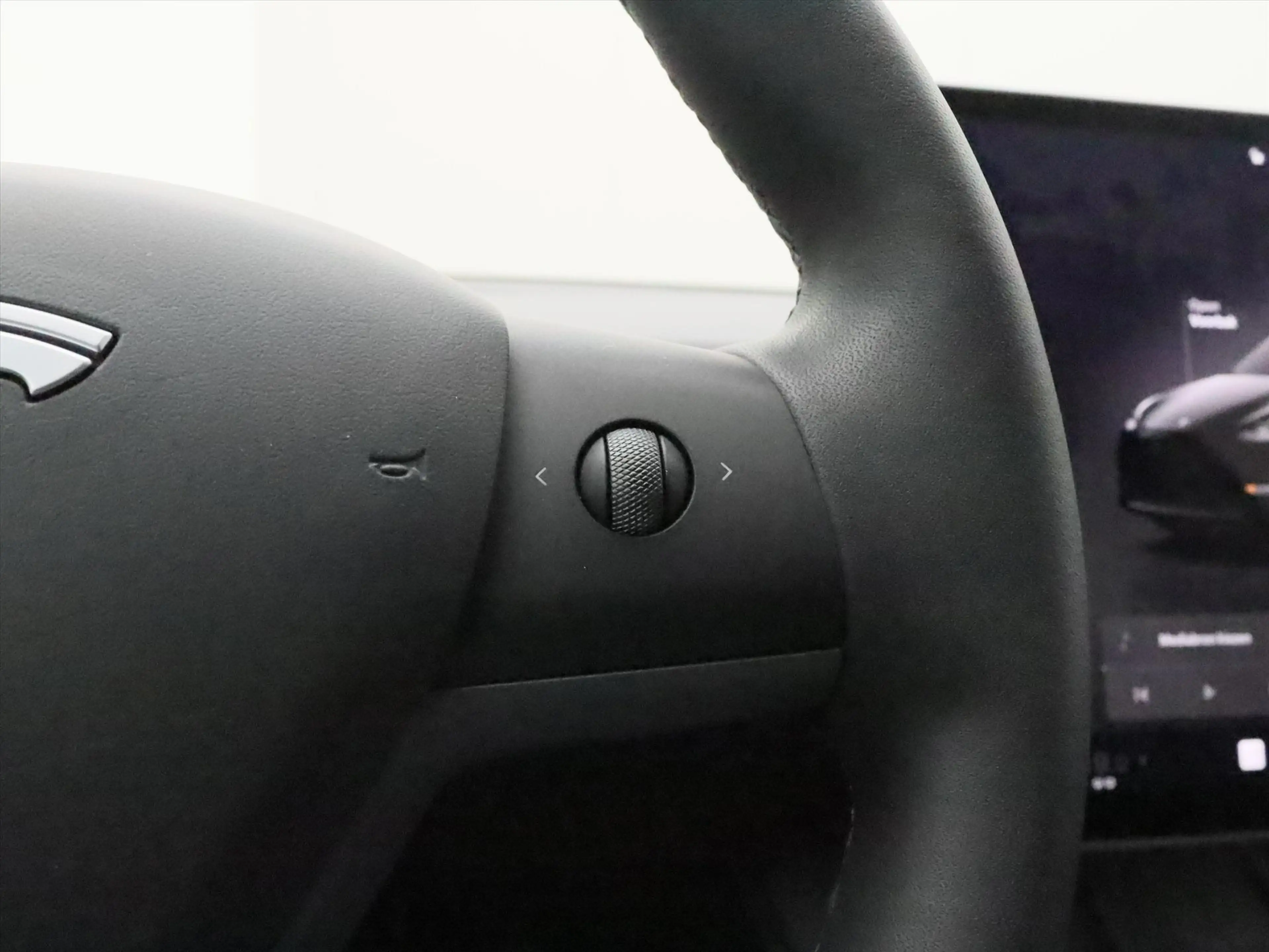 Tesla Model Y Long Range AWD 75kWh 351pk 94.4% SoH [ TREKHAAK+AM — photo 23