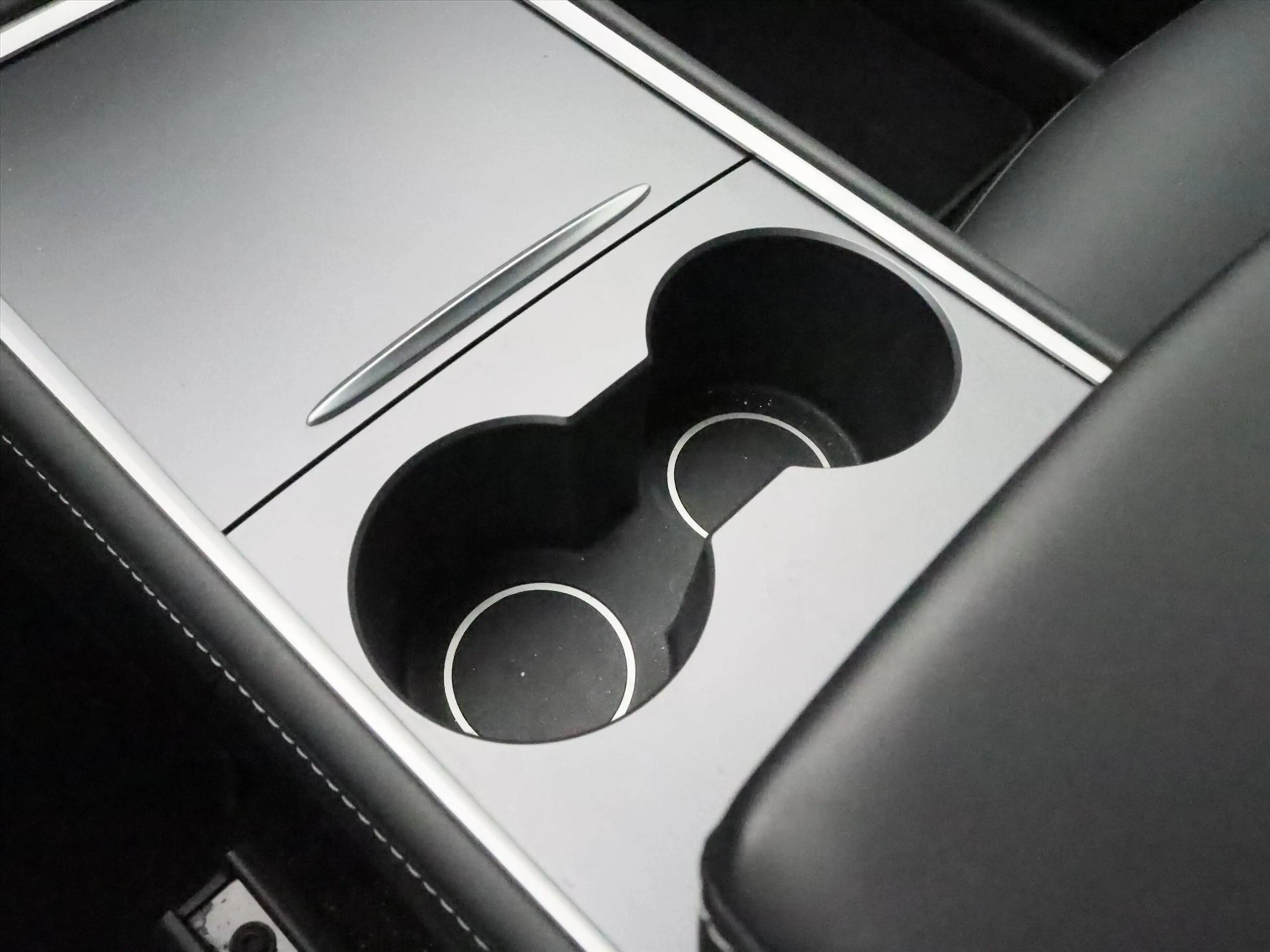 Tesla Model Y Long Range AWD 75kWh 351pk 94.4% SoH [ TREKHAAK+AM — photo 32