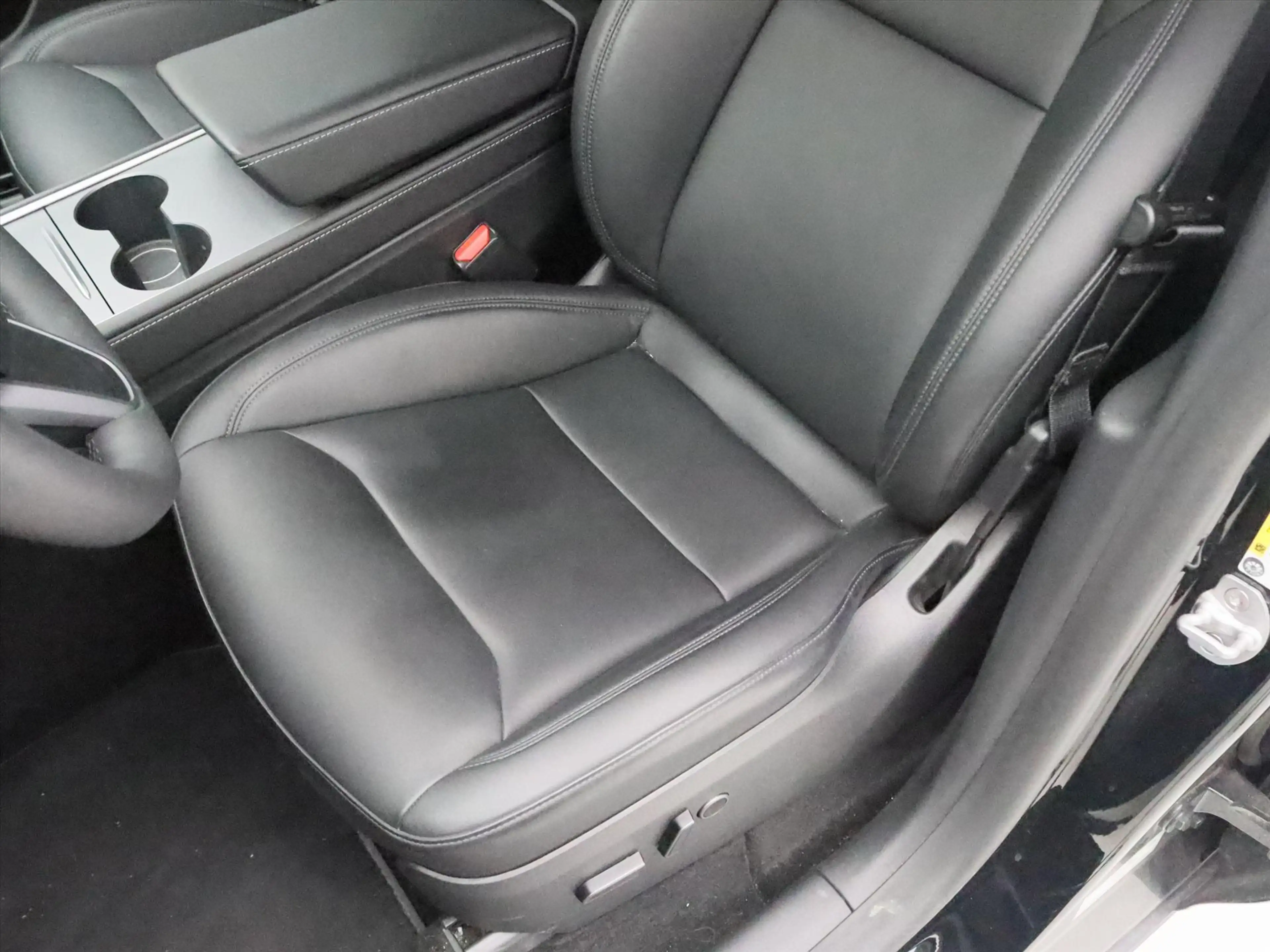 Tesla Model Y Long Range AWD 75kWh 351pk 94.4% SoH [ TREKHAAK+AM — photo 19