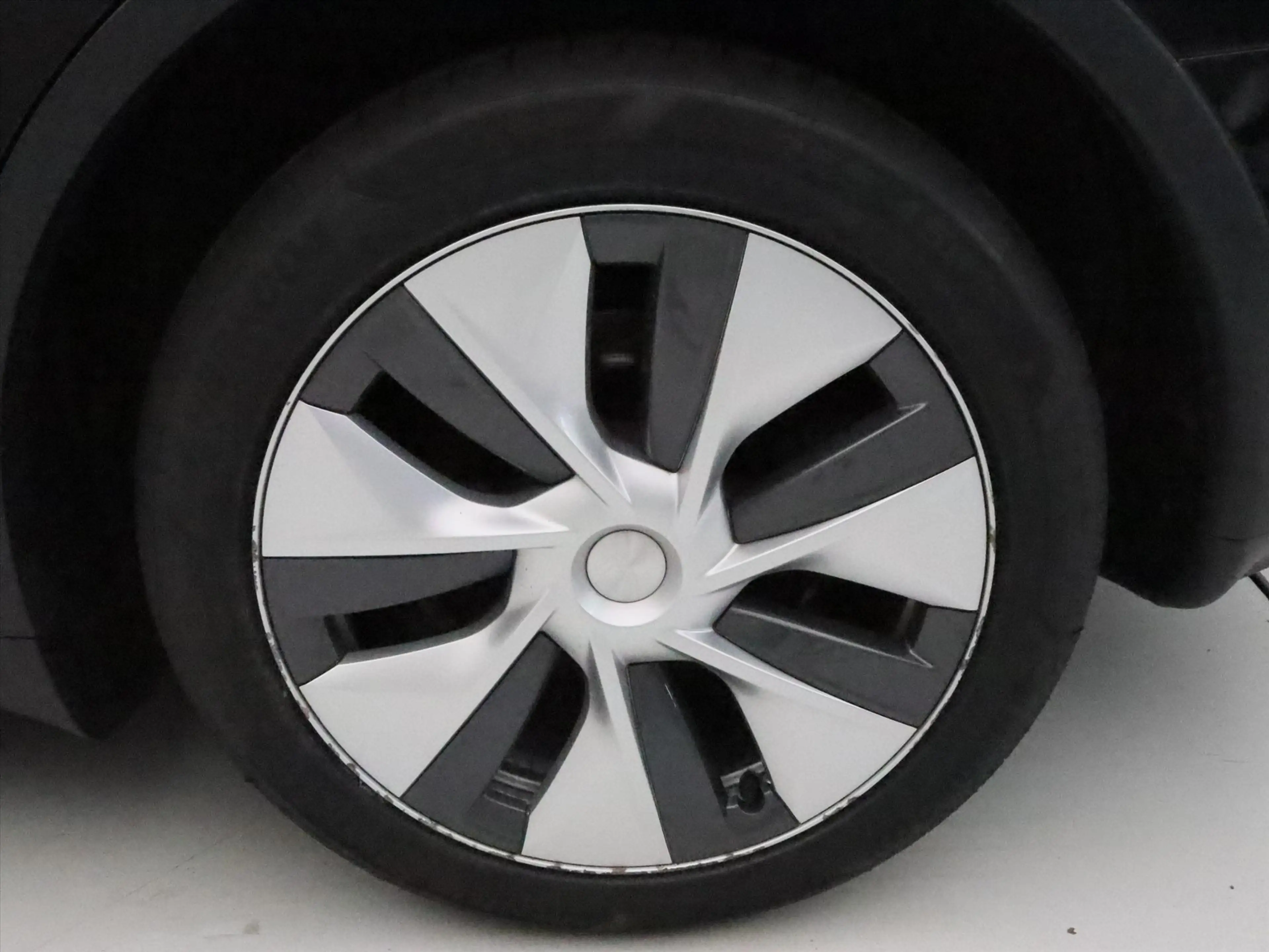 Tesla Model Y Long Range AWD 75kWh 351pk 94.4% SoH [ TREKHAAK+AM — photo 12