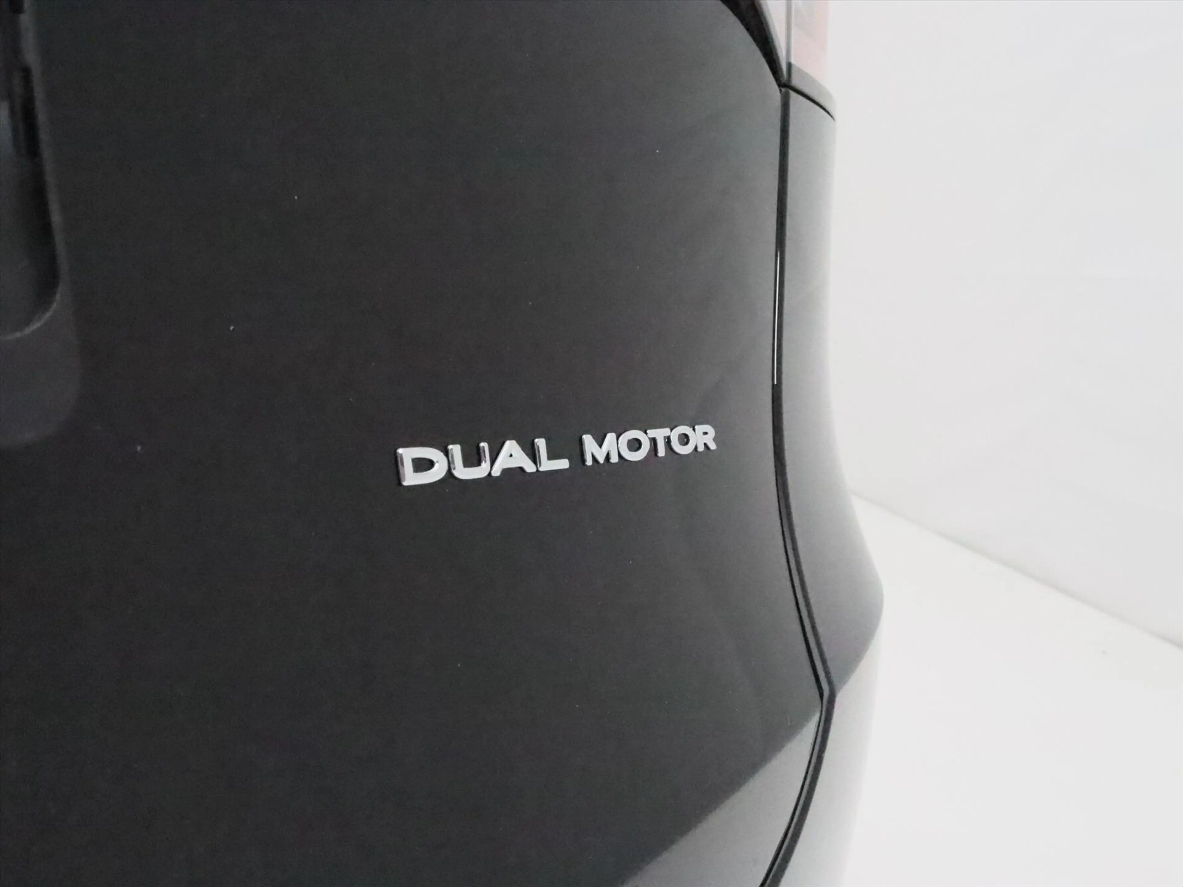 Tesla Model Y Long Range AWD 75kWh 351pk 94.4% SoH [ TREKHAAK+AM — photo 36