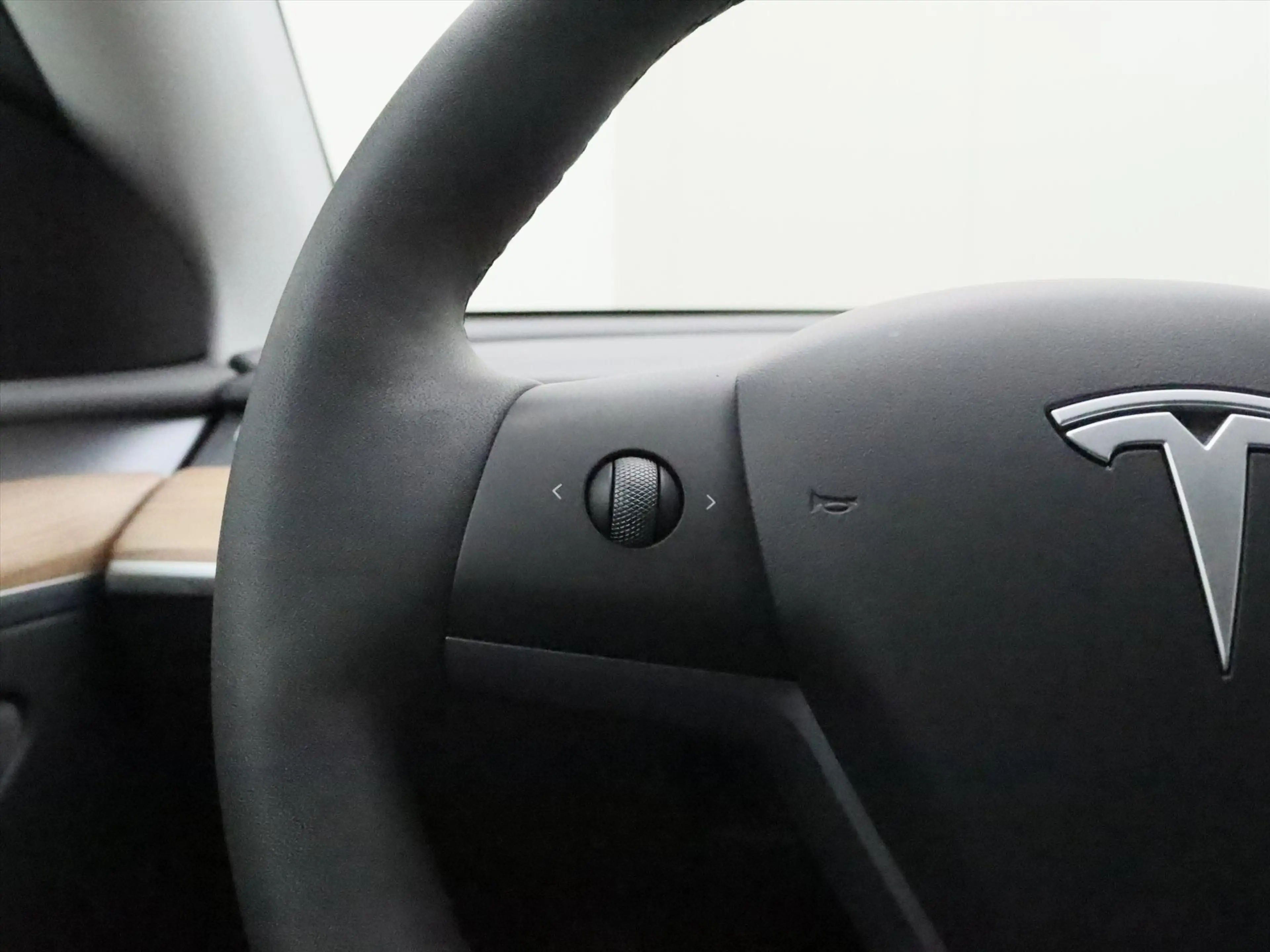 Tesla Model Y Long Range AWD 75kWh 351pk 94.4% SoH [ TREKHAAK+AM — photo 22