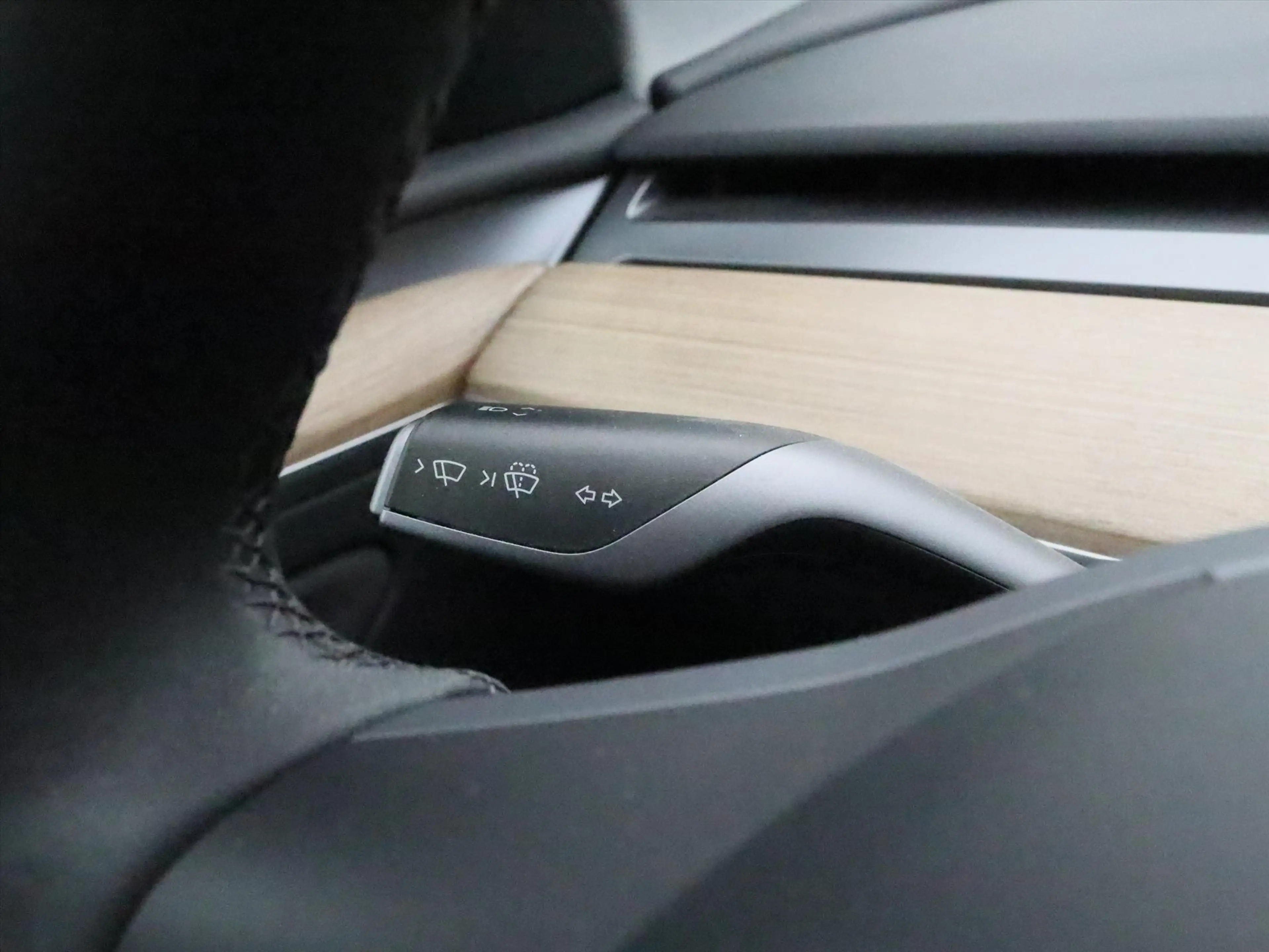 Tesla Model Y Long Range AWD 75kWh 351pk 94.4% SoH [ TREKHAAK+AM — photo 24