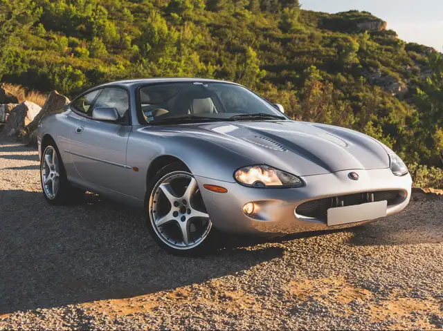 Jaguar XKR x100 4.0