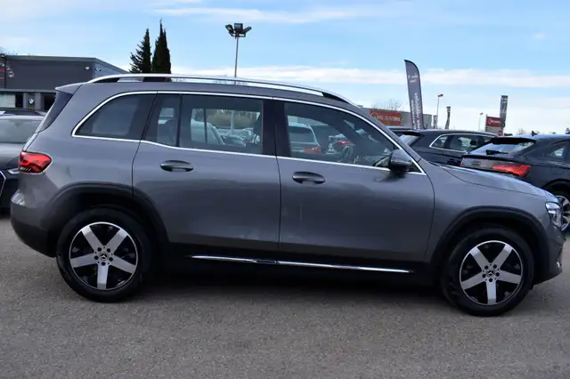 Mercedes-Benz GLB view 7