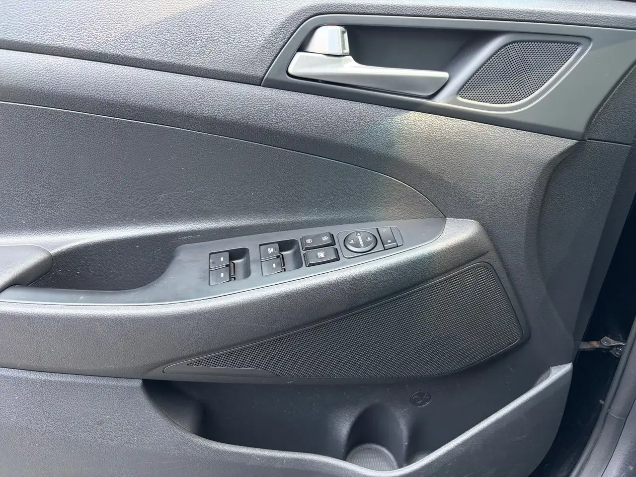Hyundai TUCSON снимка Hyundai TUCSON
