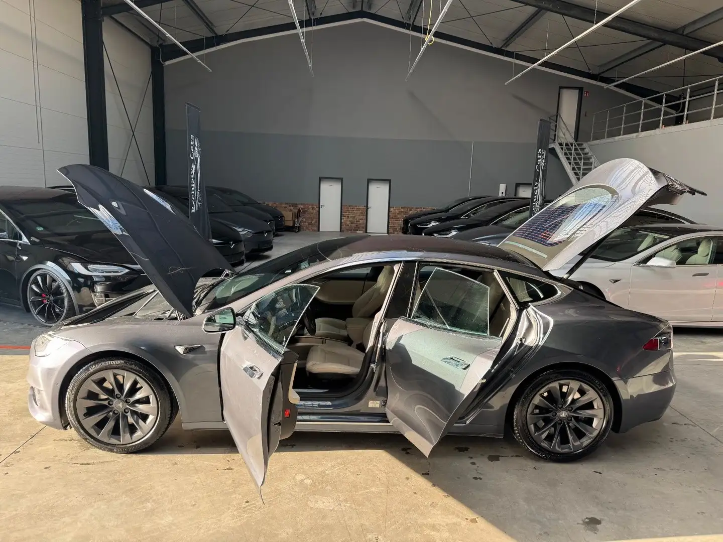 Tesla Model S MODEL S LONG RANGE RAVEN | AP HW3 | CCS | Gris - 2