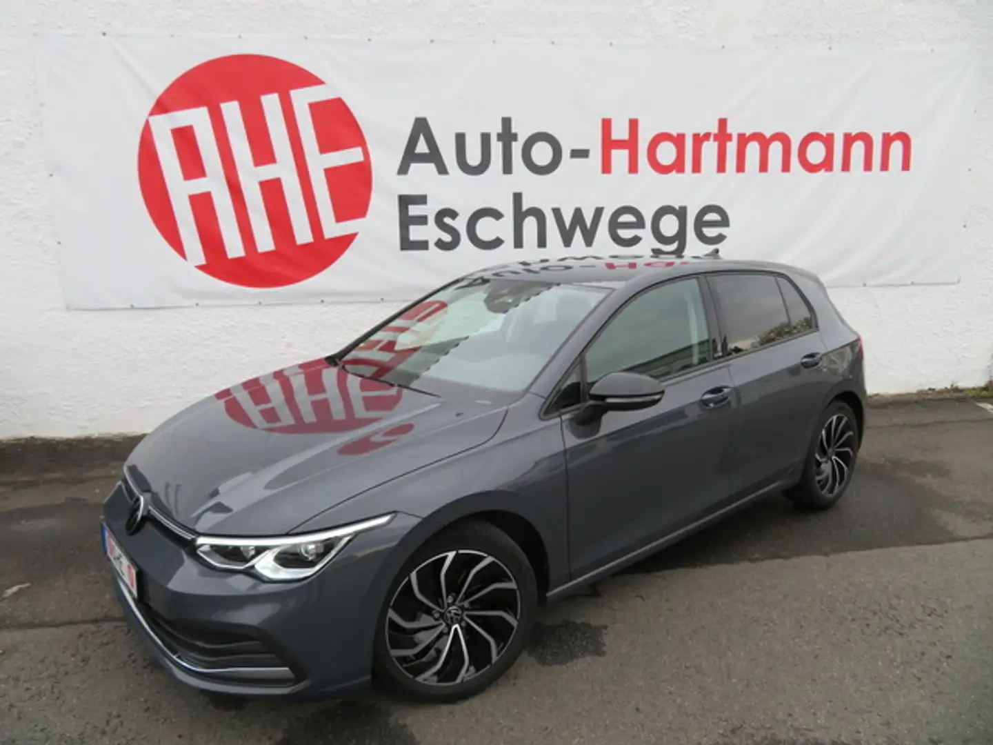 Volkswagen Golf VIII 1.5TSI Active LED Nav Rfk Lane 17" DAB Grau - 1