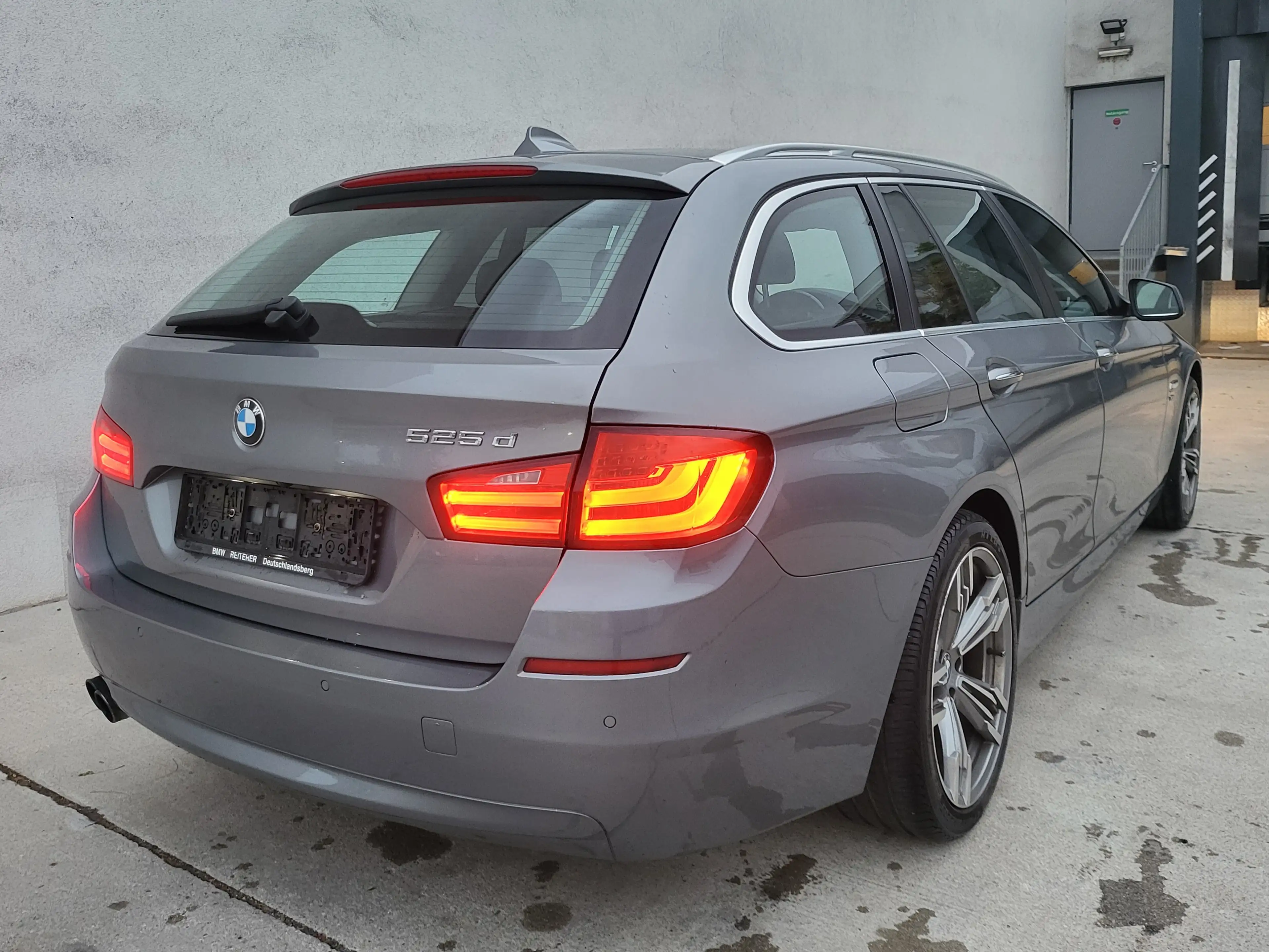 BMW 525 525d xDrive Touring Sport-Aut. — photo 9