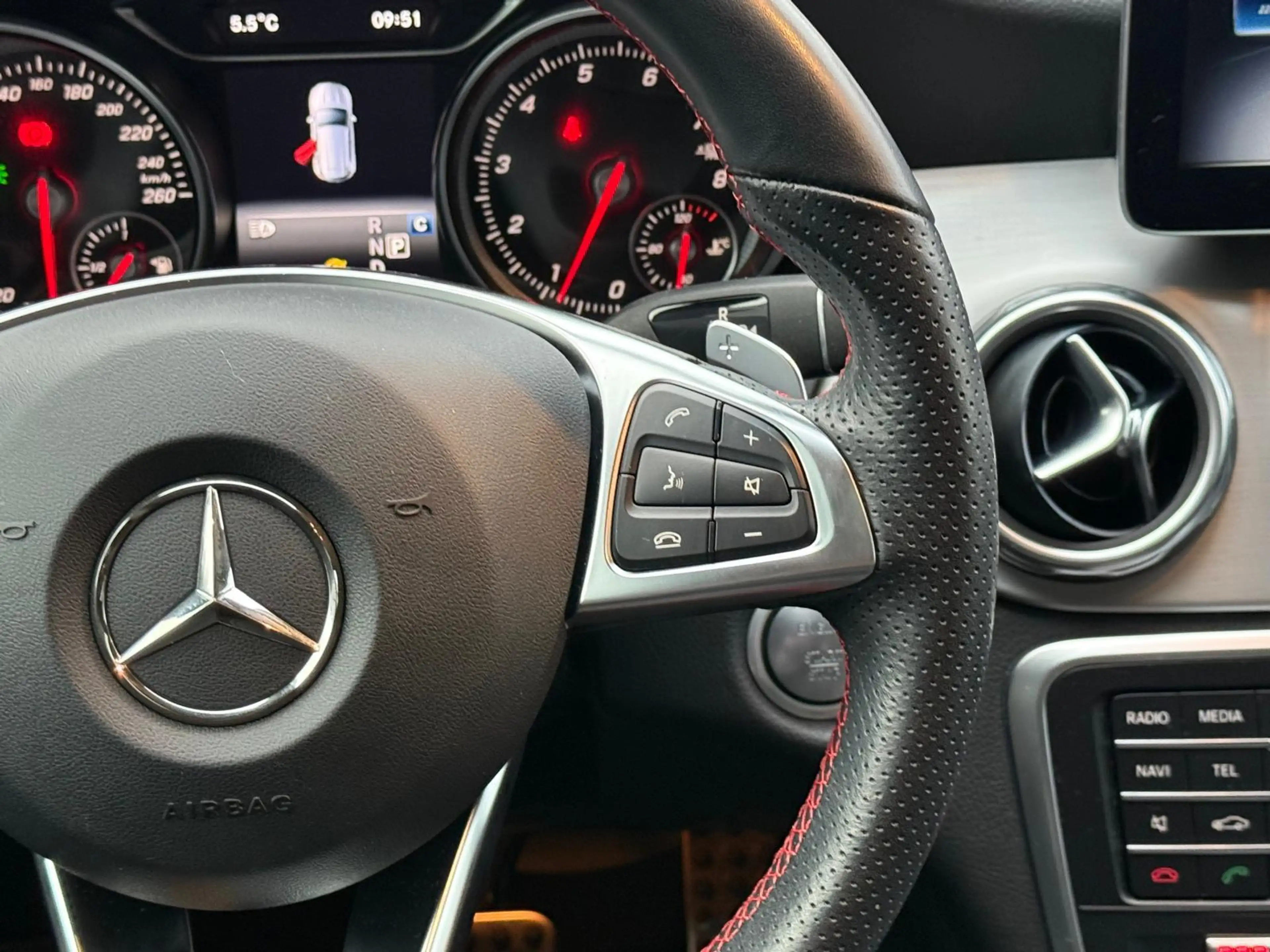 Mercedes-Benz GLA 250 Premium Plus | 1E EIGENAAR | 3/6/12MND GARANTIE | — photo 25