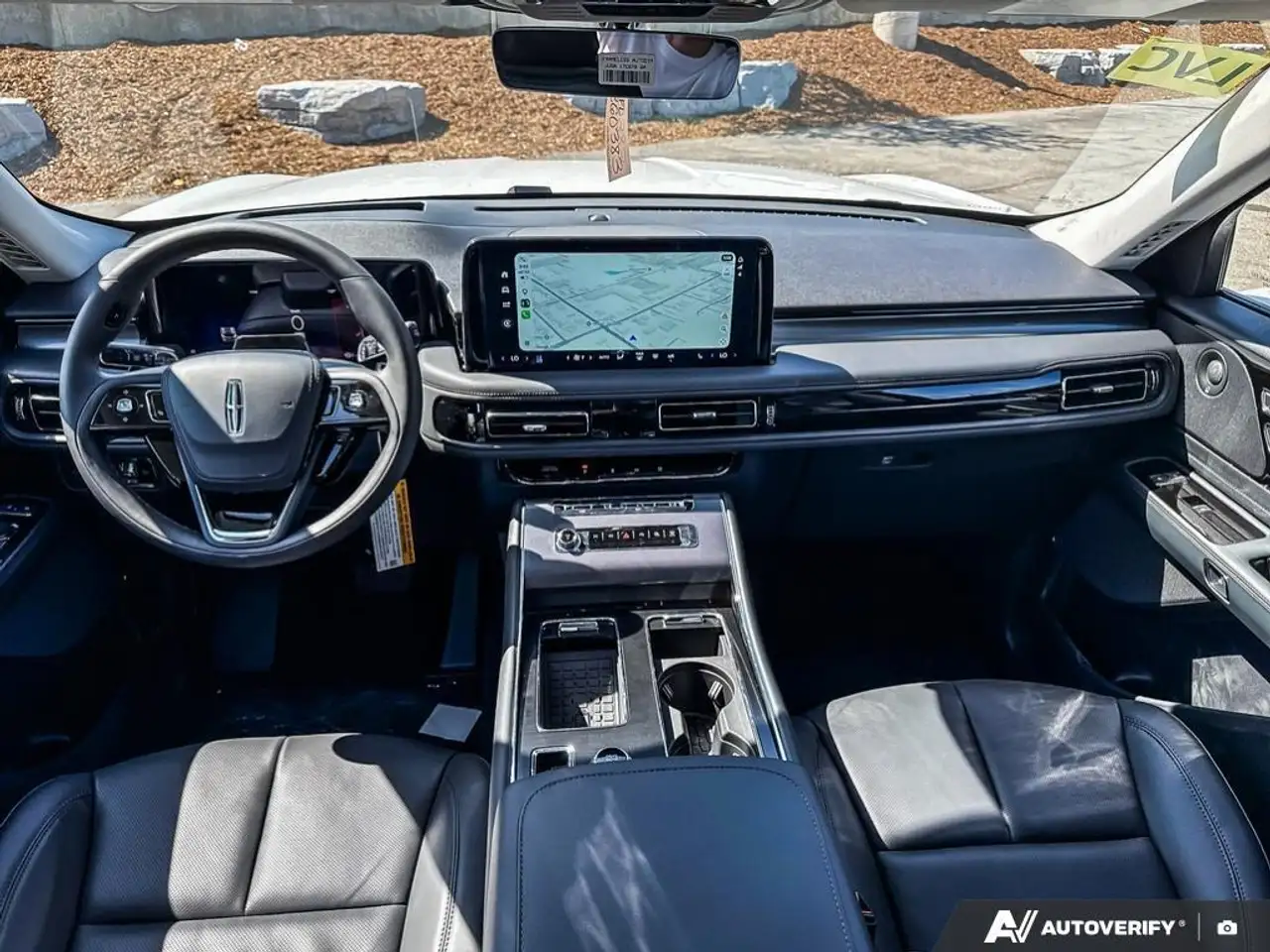 Lincoln Aviator снимка Lincoln Aviator
