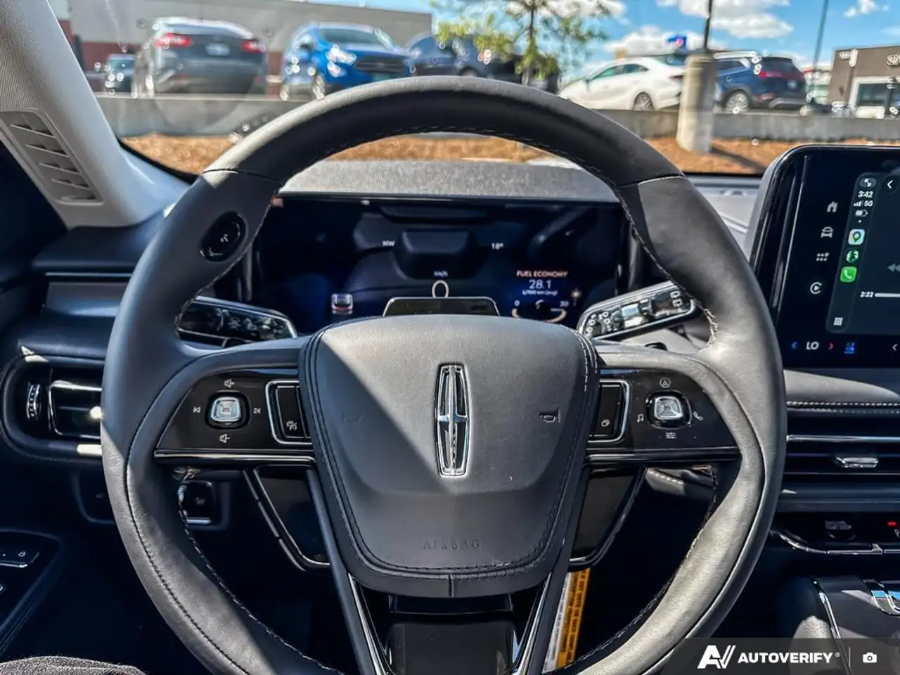 Lincoln Aviator снимка Lincoln Aviator
