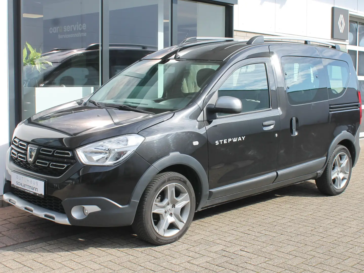 Dacia Dokker Stepway Plus TCe 130 GPF Schwarz - 1